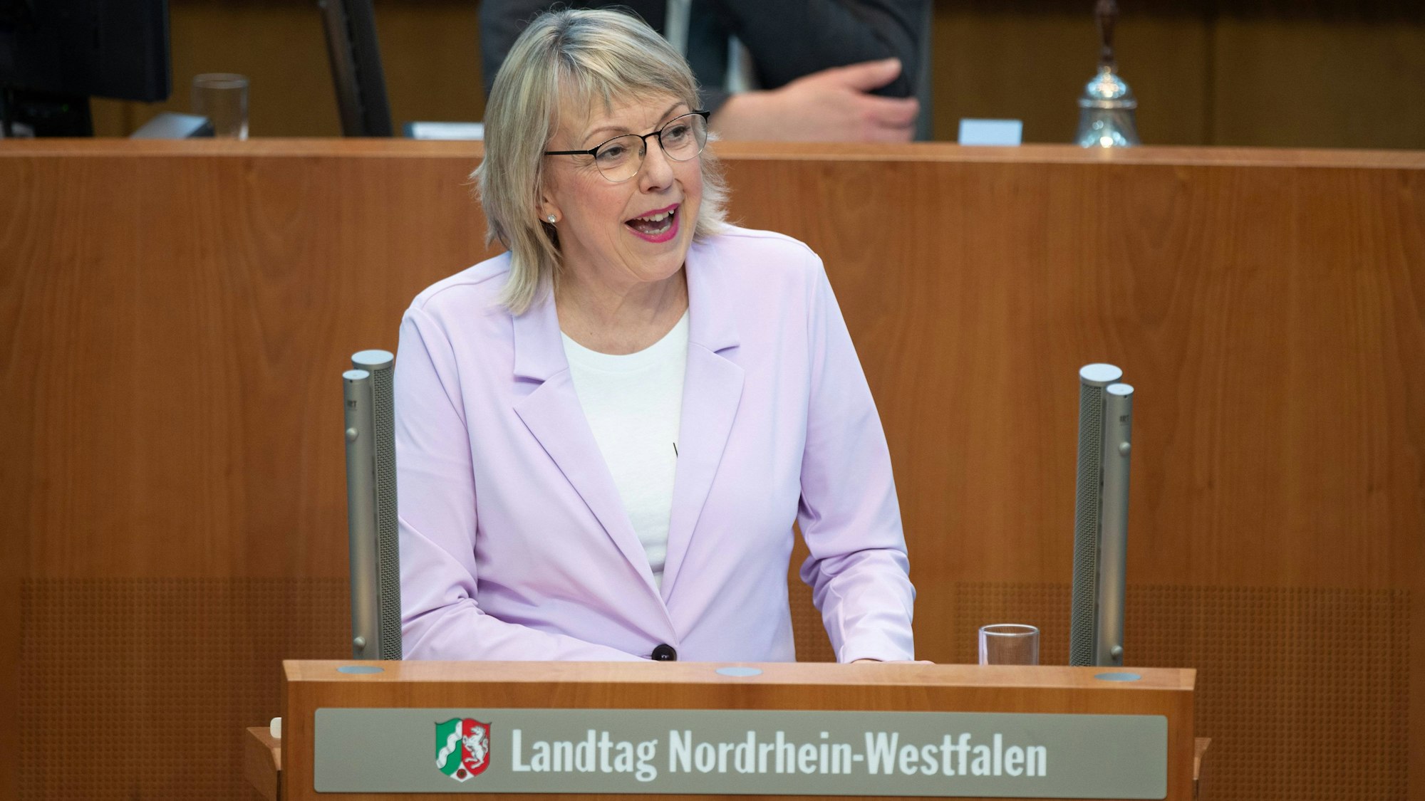 Susanne Schneider macht für die FDP im Düsseldorfer Landtag als Expertin für Arbeit und Gesundheit Politik.