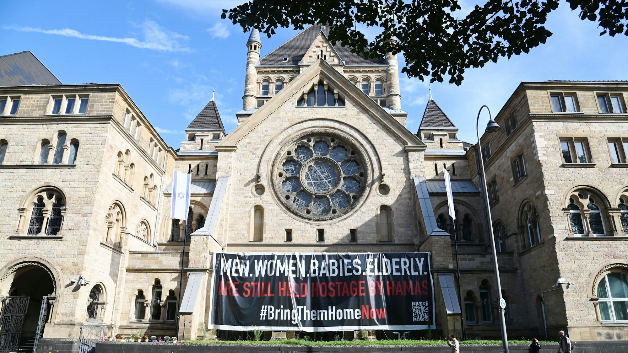 Das Foto zeigt die Synagoge an der Roonstraße.
