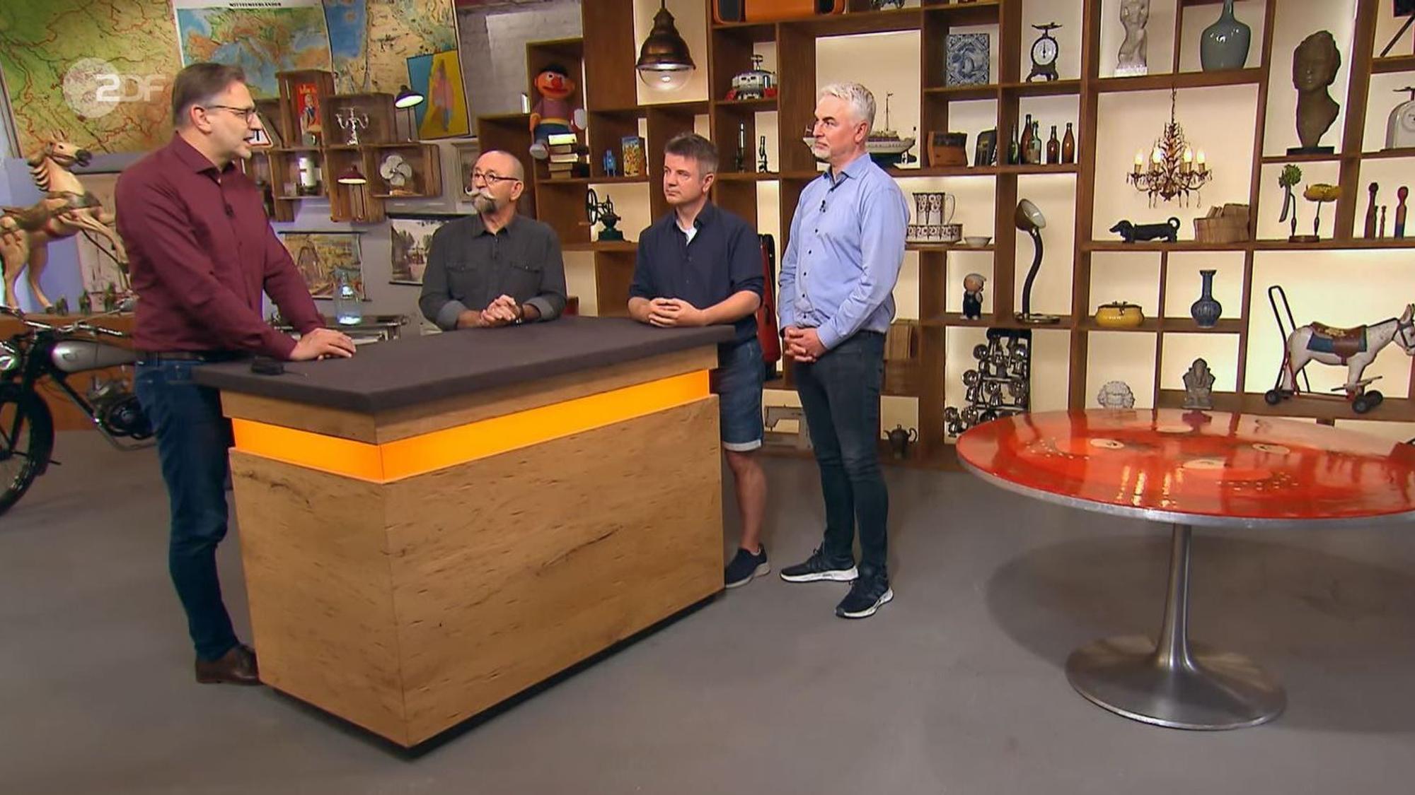 Christian und Lars Lührig (v.r.) mit Horst Lichter und Detlev Kümmel bei „Bares für Rares“.