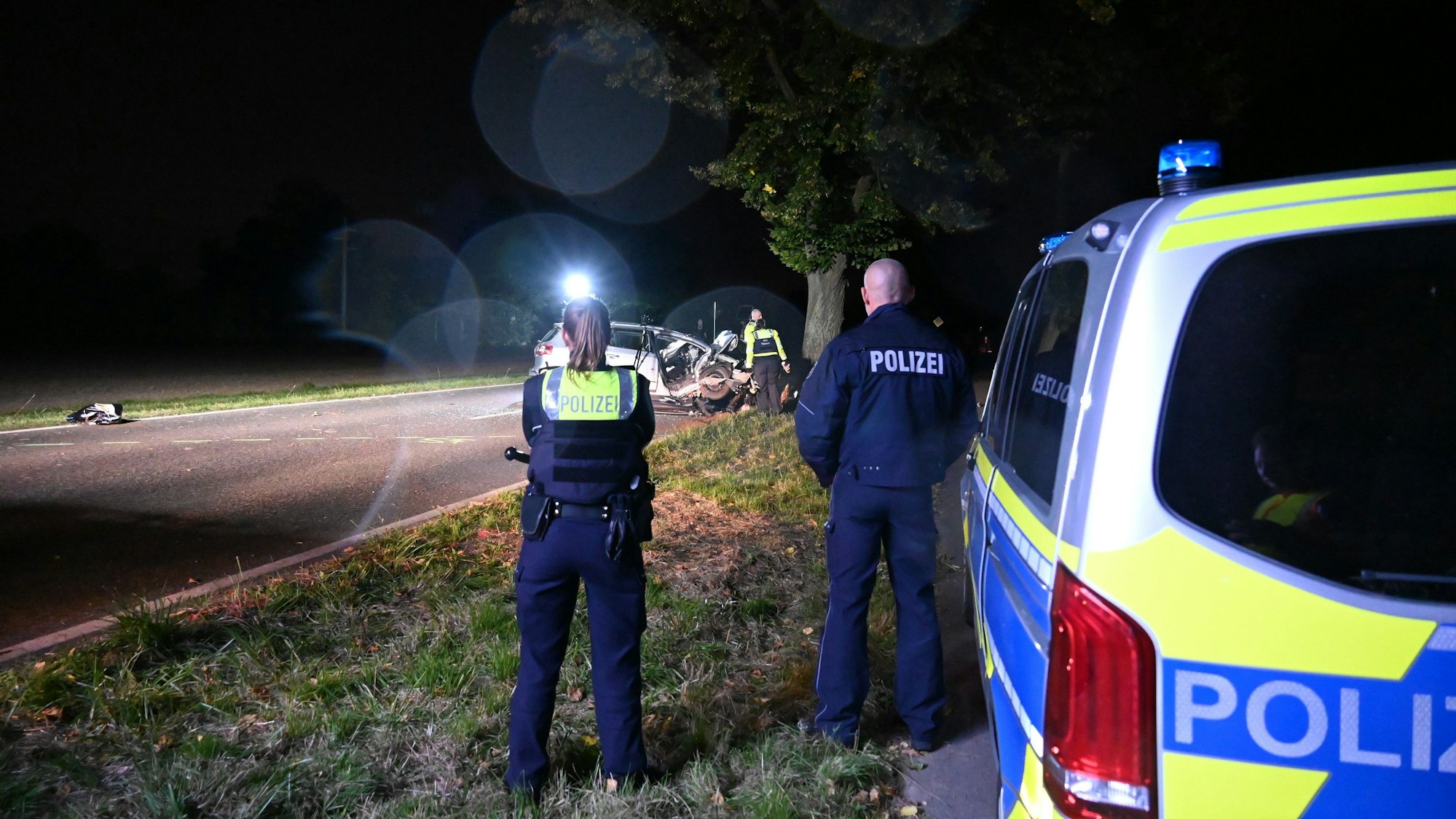 Das VU-Team aus Köln unterstützte die Polizei aus dem Rhein-Erft-Kreis bei der Unfallaufnahme.