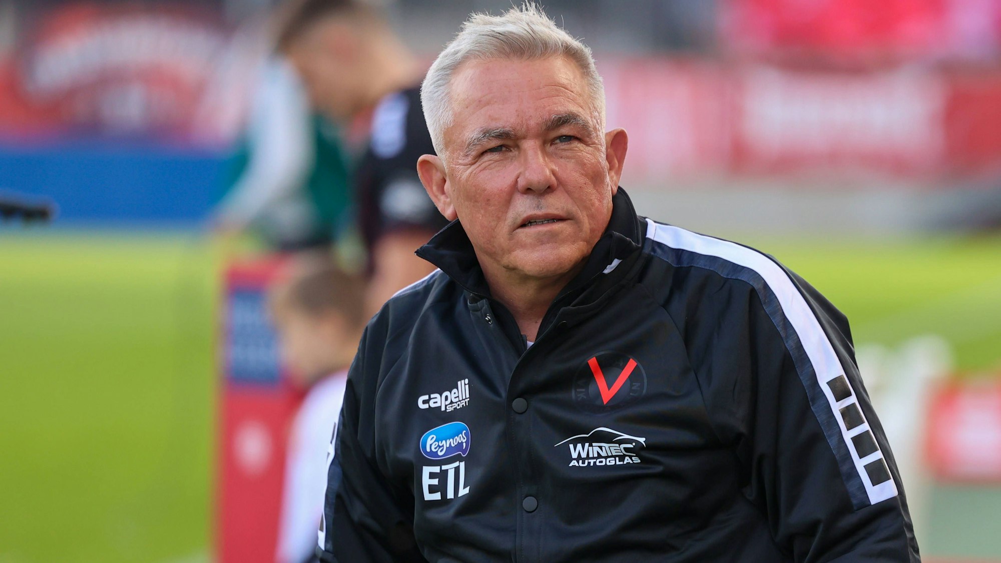 Olaf Janßen Rot-Weiss Essen - FC Viktoria Köln 05.10.2024 Olaf Janßen Trainer Köln Rot-Weiss Essen RWE, Rot Weiß Essen gegen FC Viktoria Köln am 05. Oktober 2024 im Stadion an der Hafenstraße Nordrhein-Westfalen / Deutschland / GER. Fußball, 9. Spieltag der 3. Liga Saison 2024/2025. Endstand: 2:1 vor 15.537 Zuschauern. *** Olaf Janßen Rot Weiss Essen FC Viktoria Köln 05 10 2024 Olaf Janßen Coach Köln Rot Weiss Essen RWE, Rot Weiß Essen vs FC Viktoria Köln on October 05, 2024 at Stadion an der Hafenstraße Nordrhein Westfalen Germany GER Soccer, Matchday 9 of the 3 Liga Season 2024 2025 Final Score 2 1 in front of 15 537 spectators