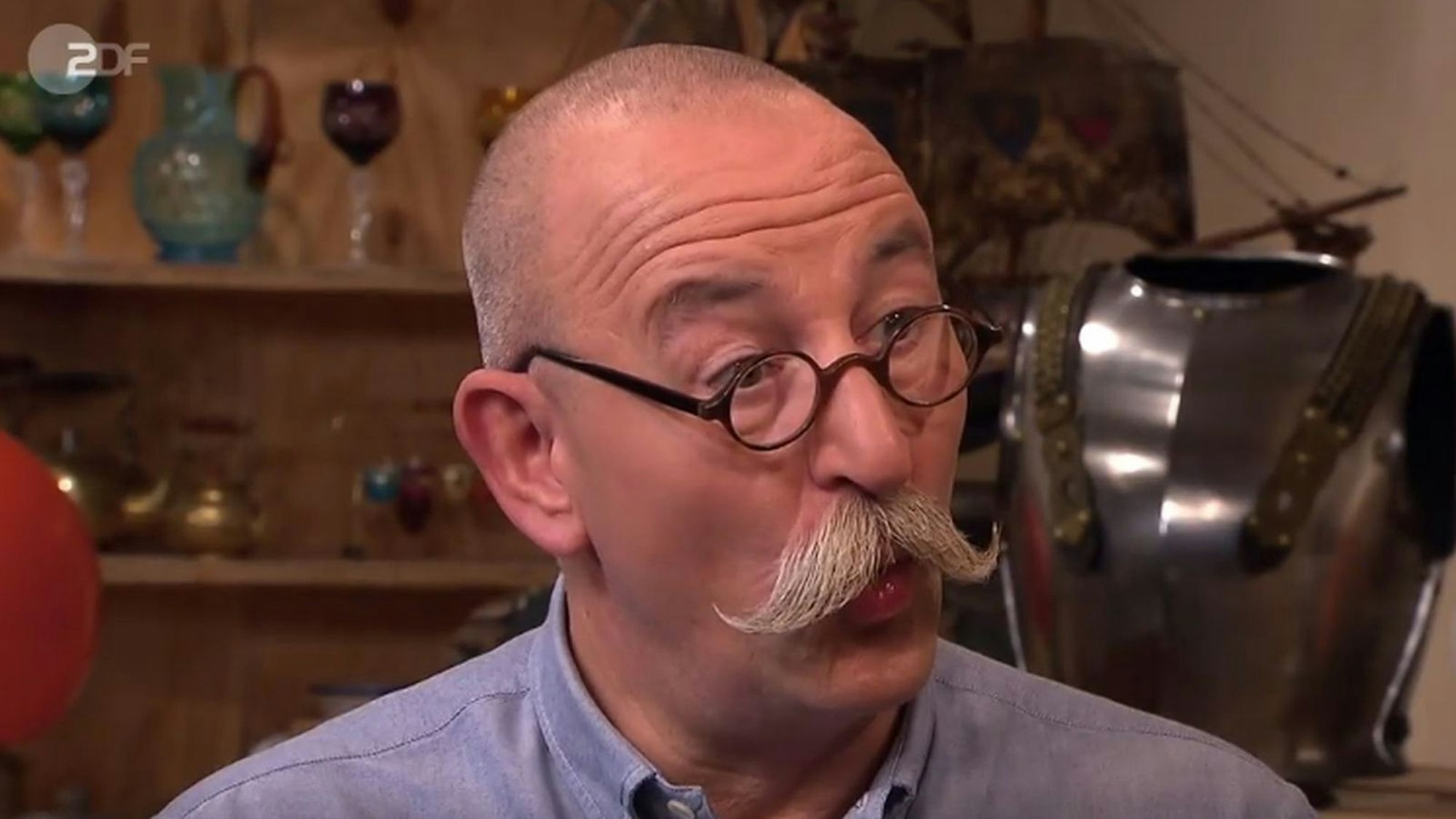 Horst Lichter schaut überrascht.