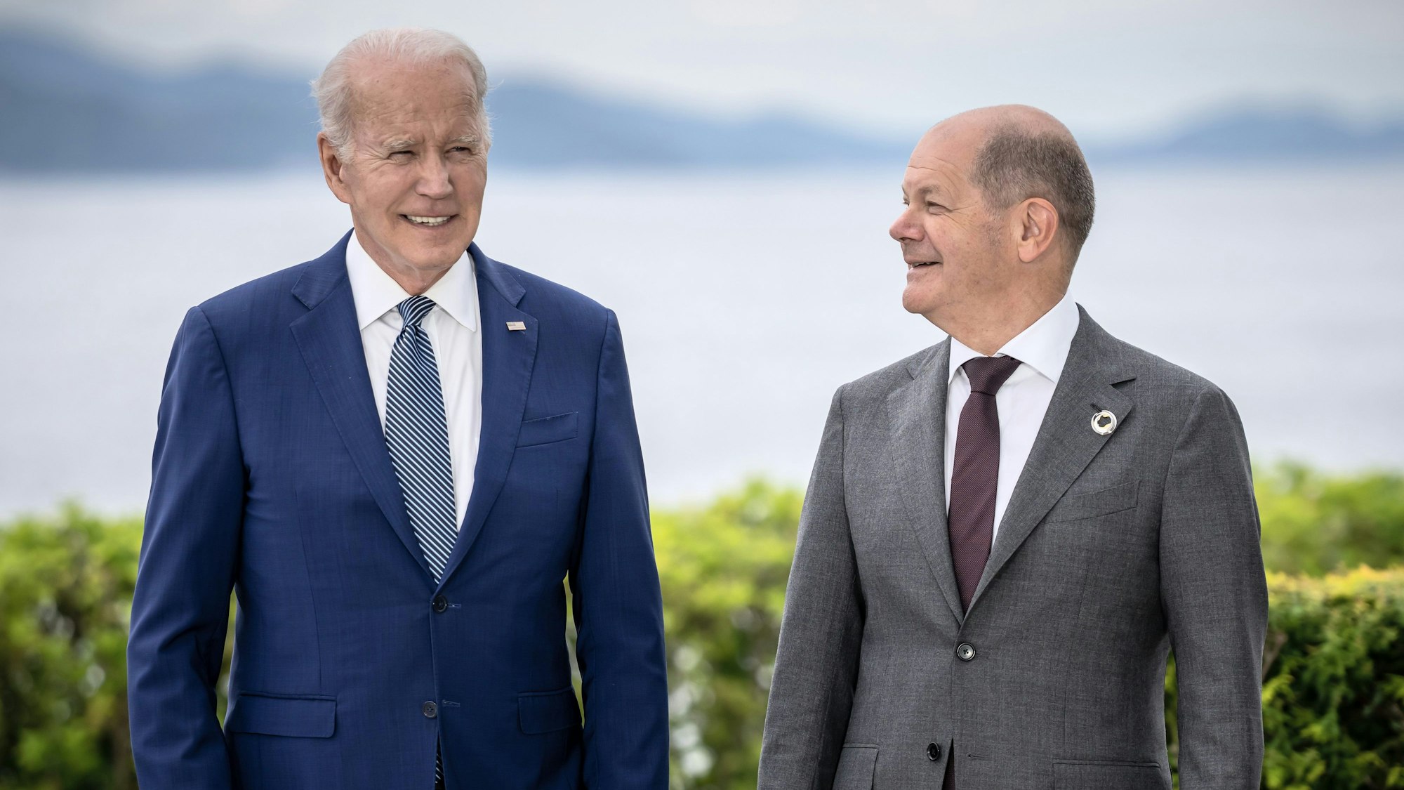 Joe Biden hat seine Deutschlandreise kurzfristig abgesagt. Eigentlich wollte der US-Präsident am Donnerstag mit Kanzler Olaf Scholz zusammentreffen.
