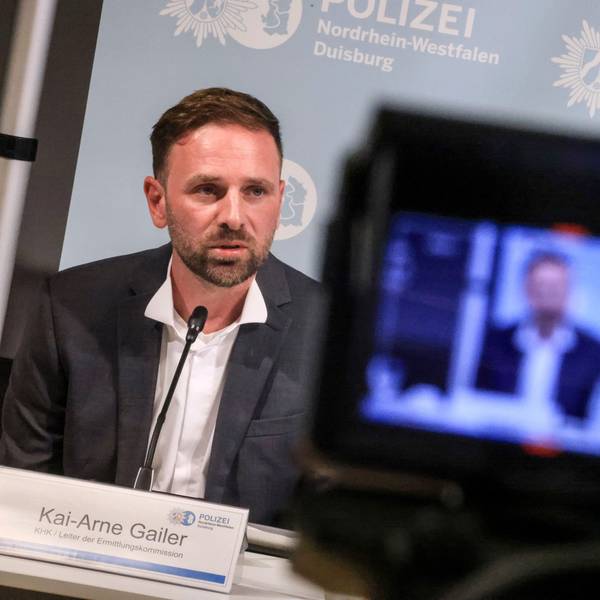 Kai-Arne Gailer, Leiter der Ermittlungskommission bei der Ansprechstelle Cybercrime (ZAC), spricht auf einer Pressekonferenz.