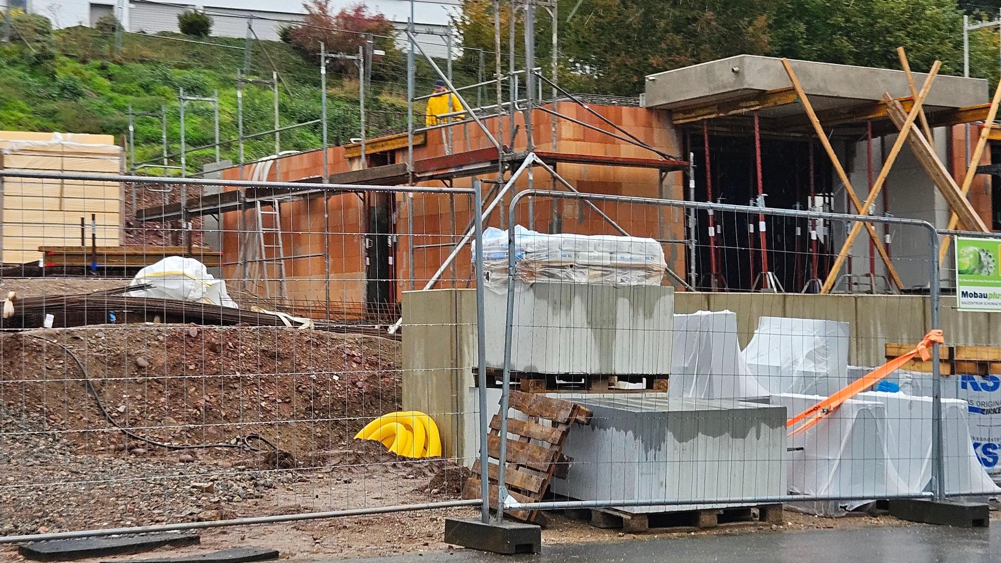 Blick auf eine Baustelle.