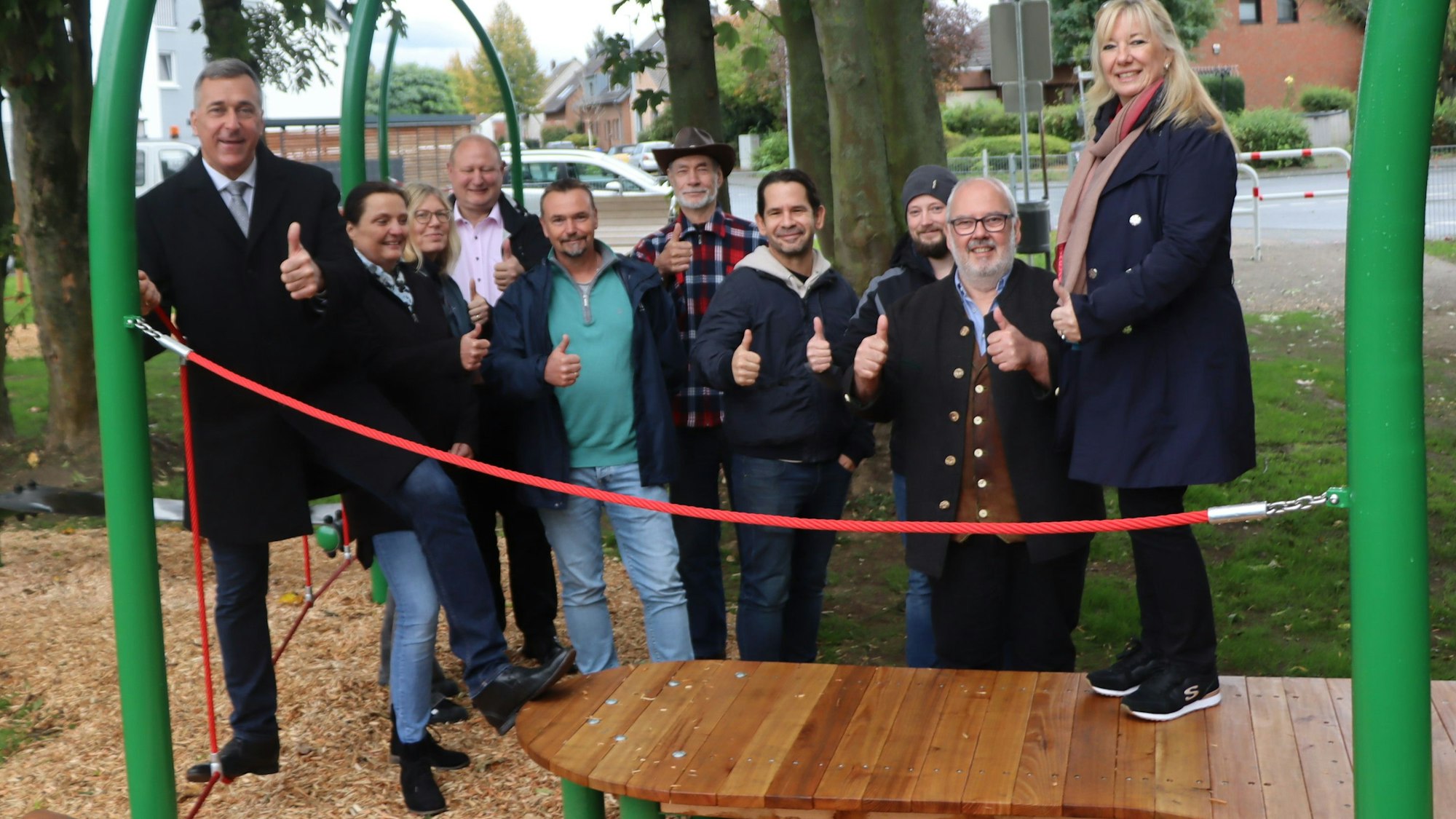 Zu sehen sind die fü die Neugestaltung Verantwortlichen.