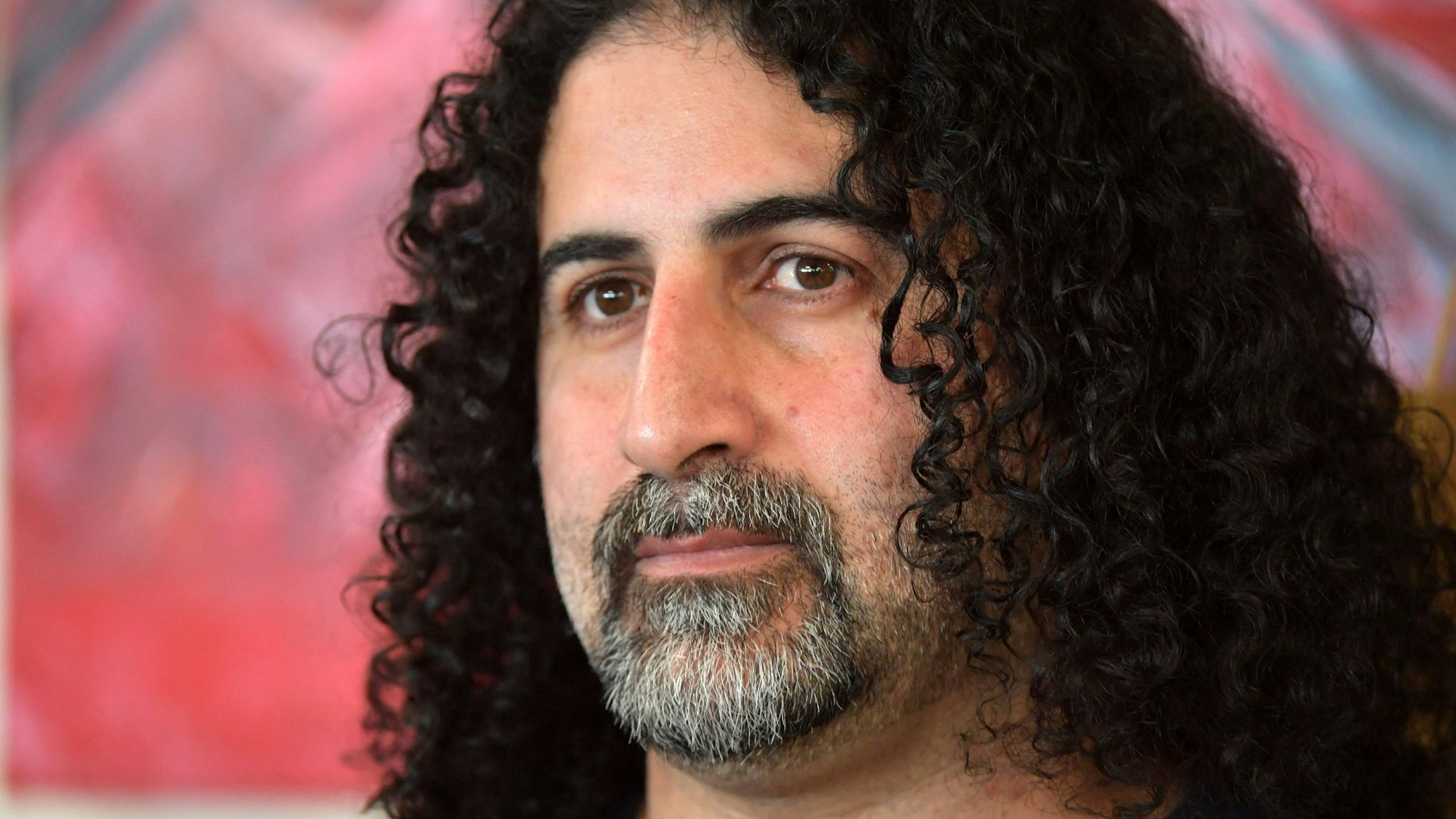 Der saudische Maler Omar bin Laden, der viertälteste Sohn des ehemaligen Al-Qaida-Führers Osama Bin Laden. Er darf nicht mehr nach Frankreich einreisen (Archivbild von 2022).