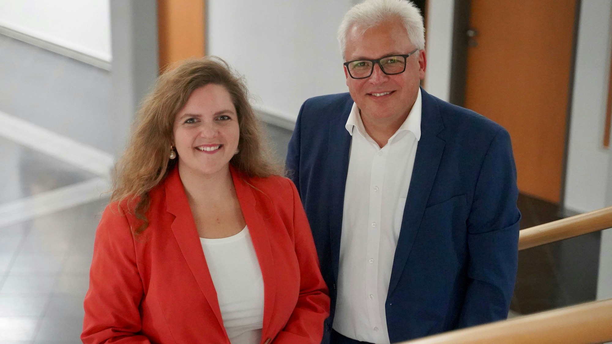 CDU-Kreisvorsitzende Fee Roth (links) und der designierte CDU-Oberbürgermeisterkandidat Marc Adomat (rechts).