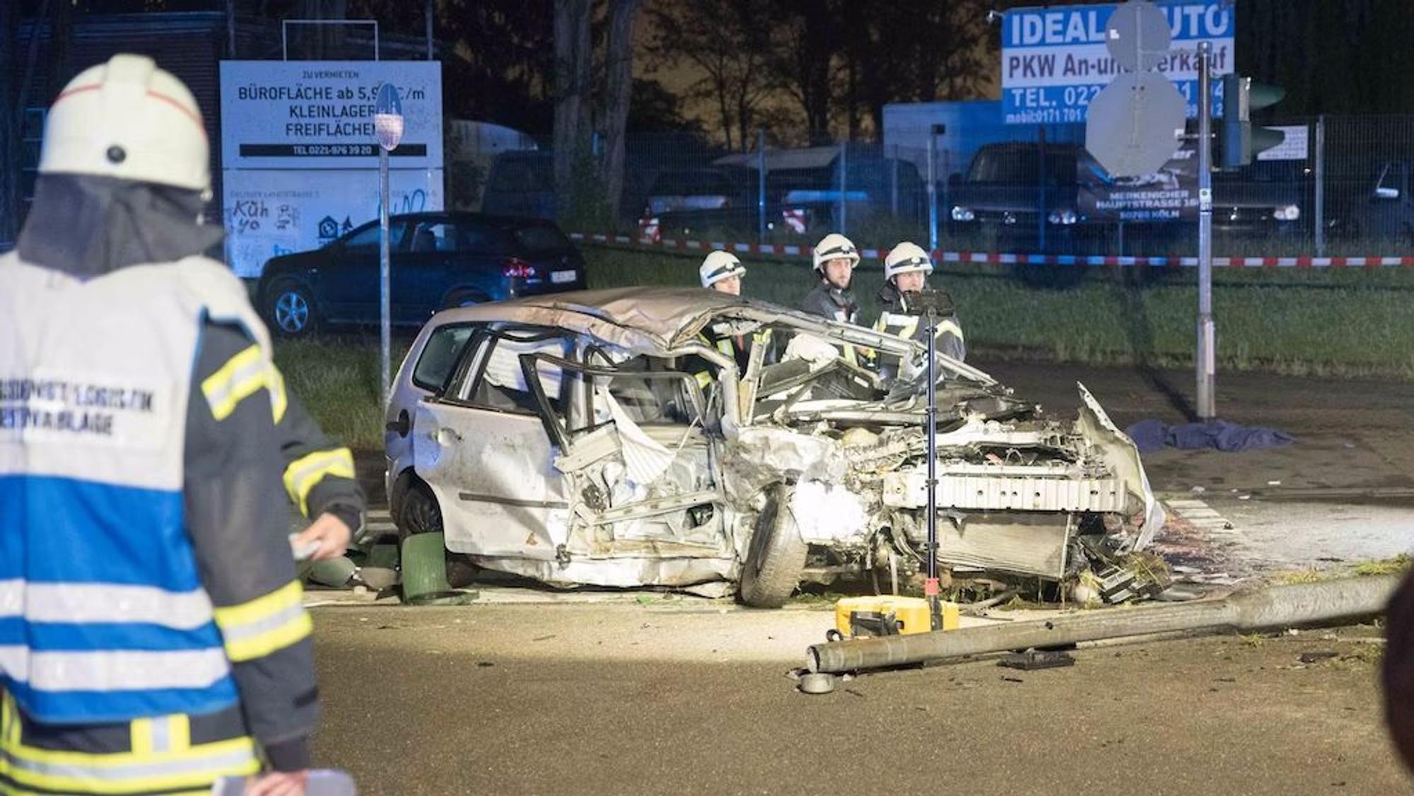 Bei einem Unfall am 6. Mai 2023 auf der Neusser Landstraße in Köln-Niehl ist ein Mann gestorben.