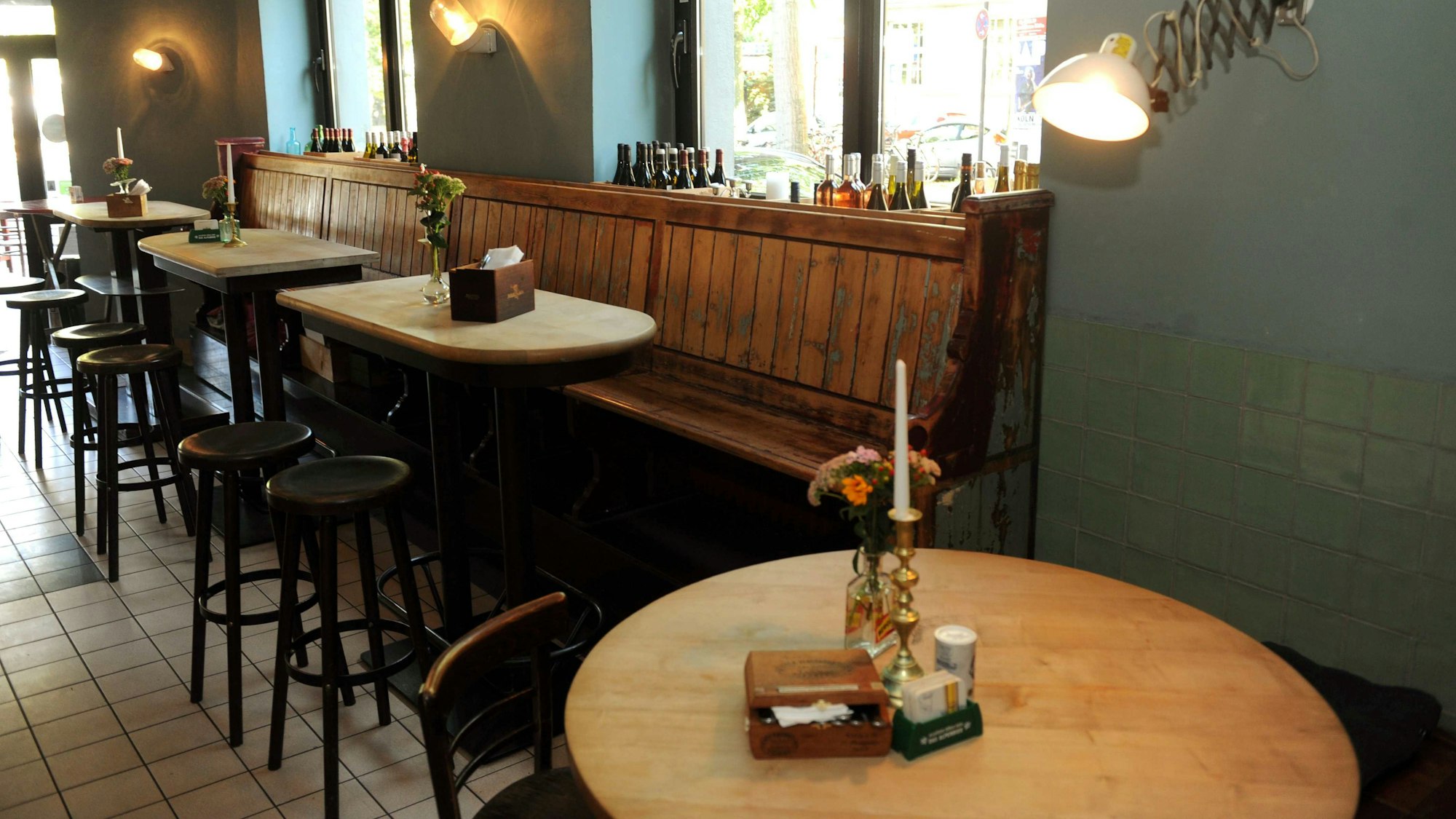 Frau Floß schmeckt es im Hardy Kugel Südstadt -- Magazin