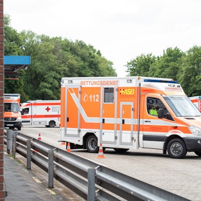 Der Rheinisch-Bergische Kreis hat für Mitarbeitende zweier örtlicher Hilfsorganisationen ein Fahrsicherheits- und Rangiertraining auf den Weg gebracht.