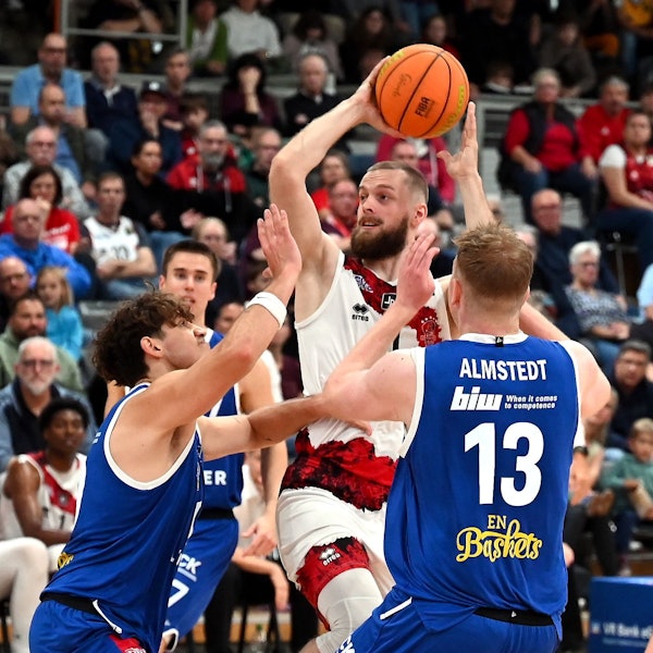 29.09.2024, Basketball-Bayer Giants Leverkusen-Schwelm
mitte: Moritz Hübner (Bayer)
Foto: Uli Herhaus
