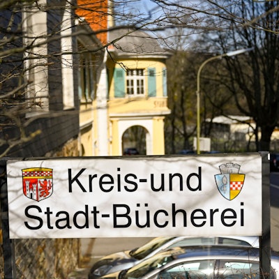 Außenansicht alte Bücherei in Gummersbach.