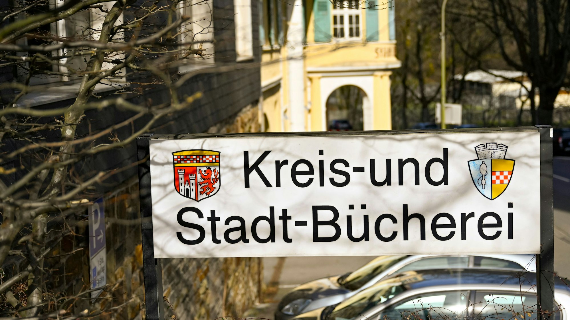 Außenansicht der Gummersbacher Bücherei.