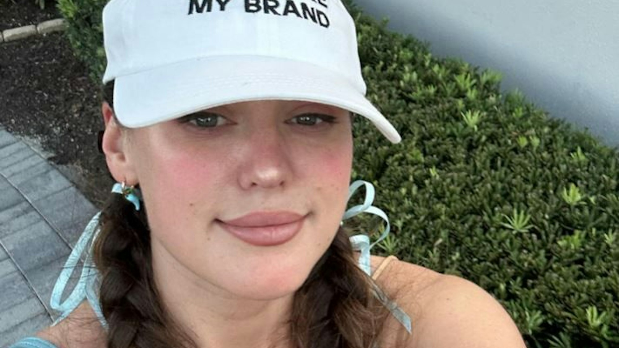 Caroline Calloway sprach auch auf Instagram über ihre Entscheidung, trotz des Hurrikans in Florida zu bleiben.