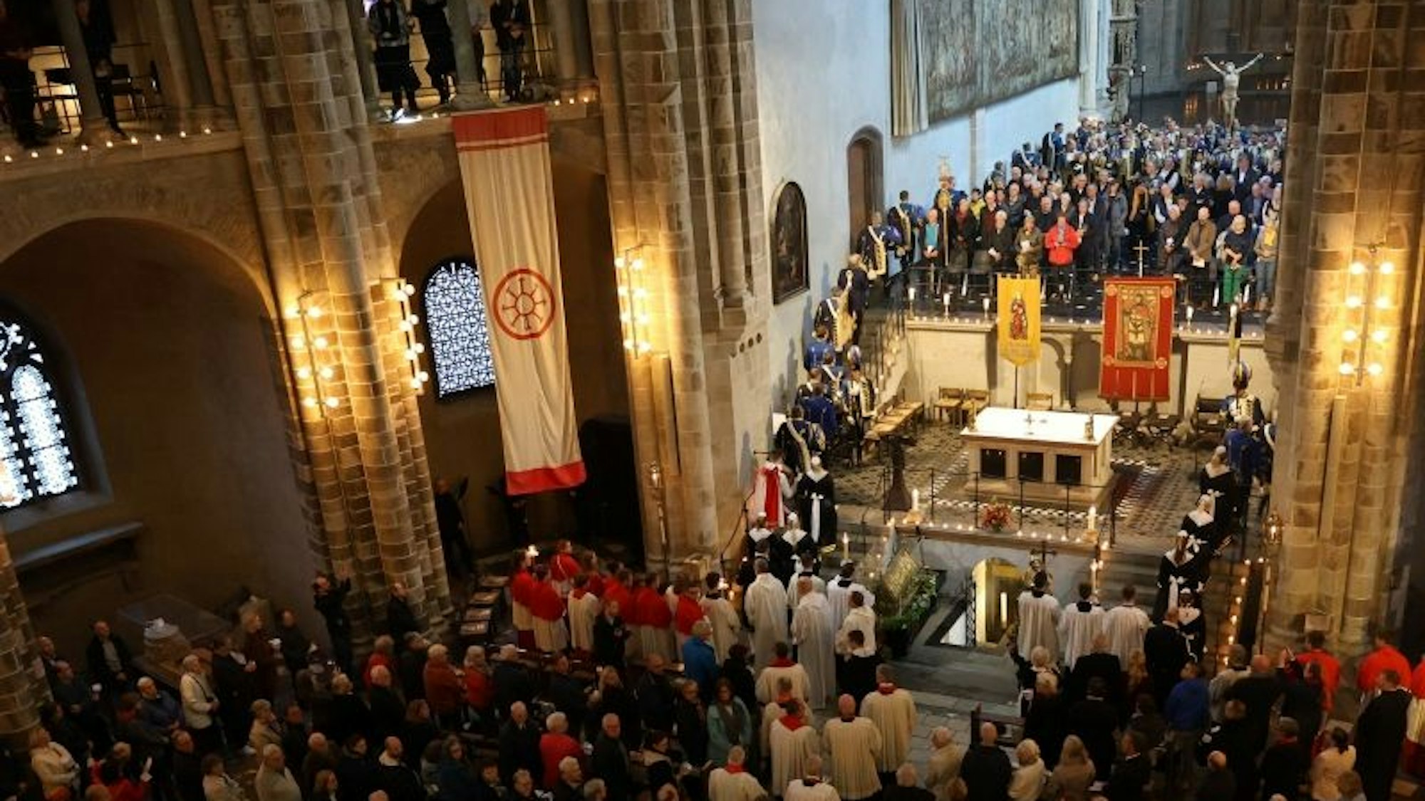 Schon bei dem Stadtpatronenfest 2023 waren viele Besucherinnen und Besucher anwesend.