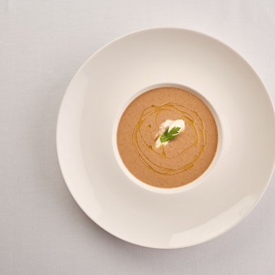 Die fertige Steinpilzcremesuppe