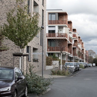 Das Bild zeigt die Josefine-Clouth-Straße.