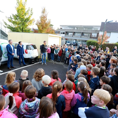 In der GGS Niederkassel wurden die neuen Schulcontainer eingeweiht