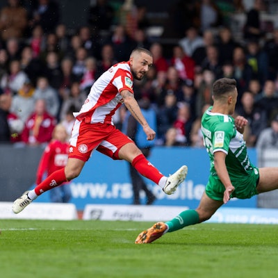 RECORD DATE NOT STATED Regionalliga West Fortuna Köln - Rot-Weiß Oberhausen, 12.10.2024 Stipe Batarilo Fortuna Köln, 8 erzielt das Tor zum 1:0. Regionalliga West, Fortuna Köln - Rot-Weiß Oberhausen, 11. Spieltag, am 12.10.2024, Südstadion, Köln *** Regionalliga West Fortuna Köln Rot Weiß Oberhausen, 12 10 2024 Stipe Batarilo Fortuna Köln, 8 scores the goal for 1 0 Regionalliga West, Fortuna Köln Rot Weiß Oberhausen, matchday 11, on 12 10 2024, Südstadion, Cologne Copyright: xBEAUTIFULxSPORTS/Meuselx