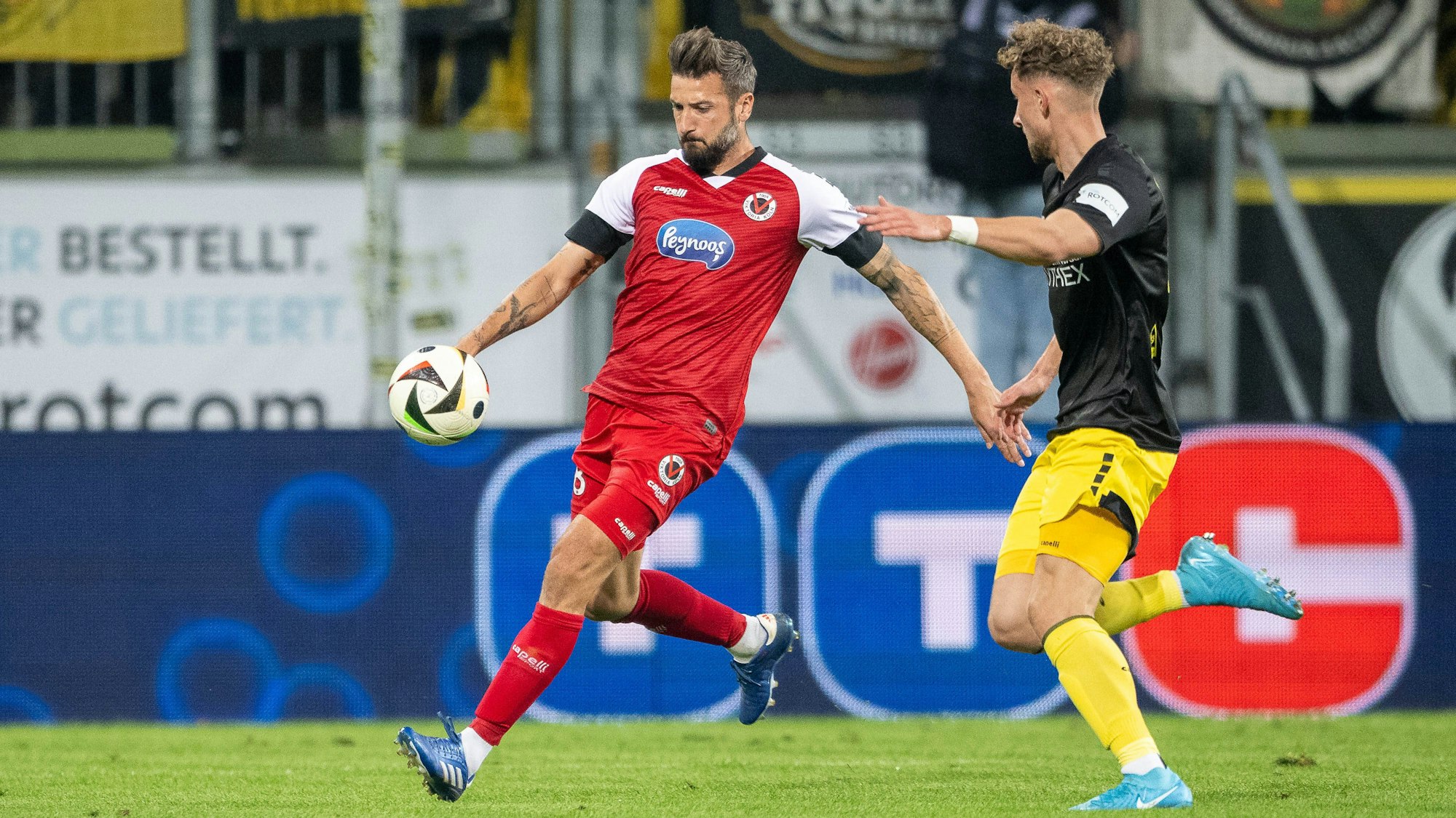 Erzielte einen Treffer im Test gegen Bocholt: Patrick Koronkiewicz (links)