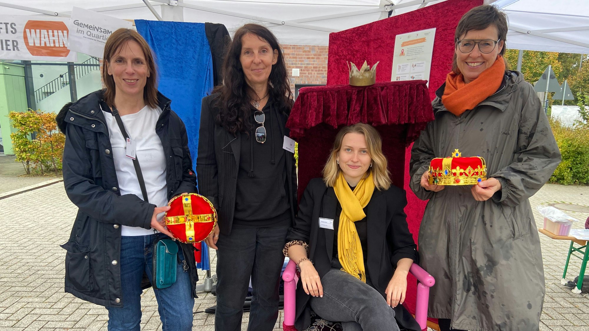 Von links Susanne Deppe-Polzin, Diakonie Michaelshoven; Silke Dunkel, Theater „Impuls“; Svetlana Gorst, Job Werk Porz; Susanne Hilger, Rhein-Energie-Stiftungen