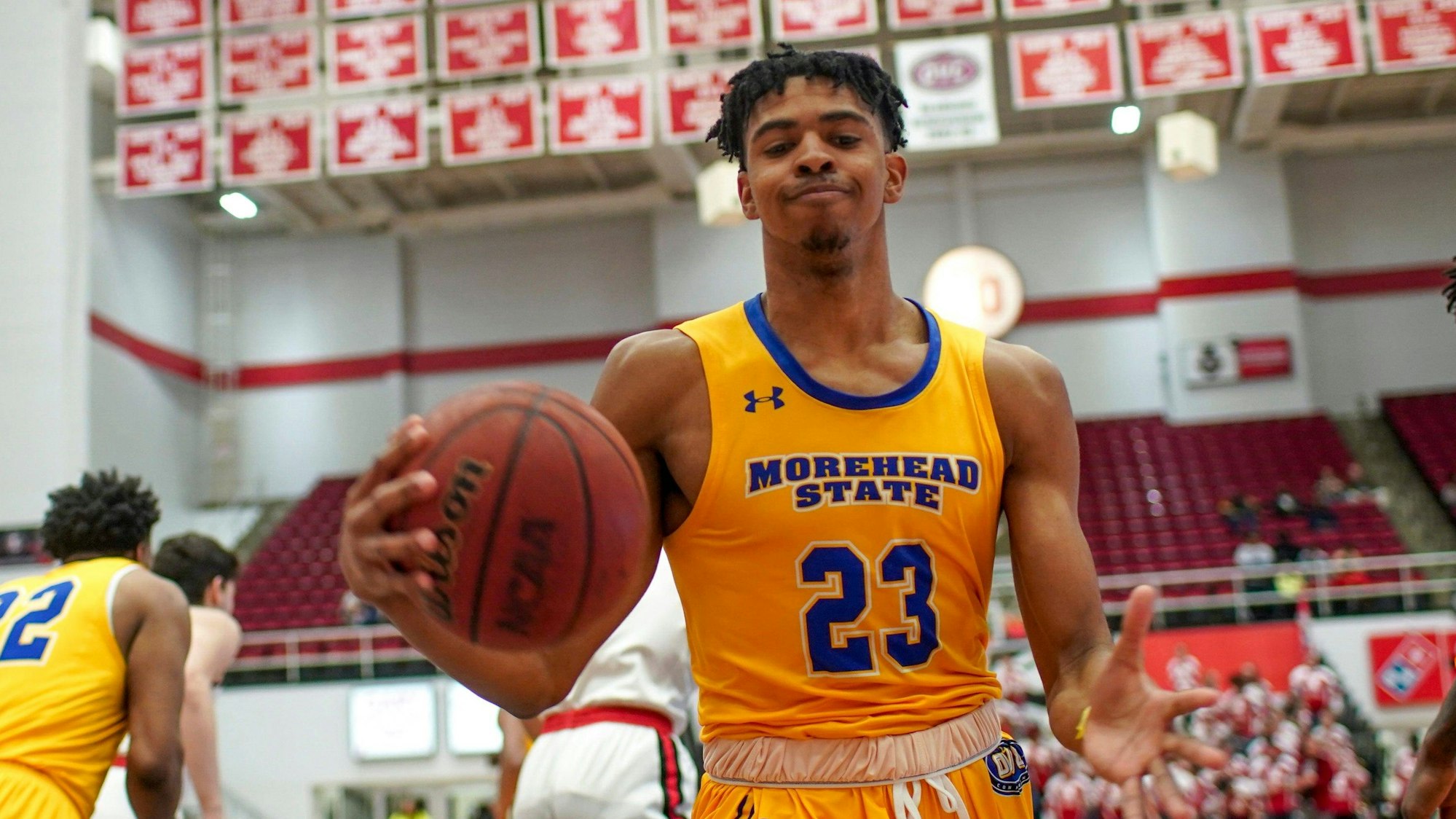Syndication: Clarksville Moreheads Malik Riddle 23 slams the ball into his hands after catching a shot made by an APSU player in an OVC basketball game between the Austin Peay Governors and at the APSU Dunn Center in Clarksville, Tenn., on Thursday, Feb. 27, 2020. Hpt Apsu Morehead Basketball 12 , EDITORIAL USE ONLY PUBLICATIONxINxGERxSUIxAUTxONLY Copyright: xHenryxTaylor/ThexLeaf-Chroniclex 14108261