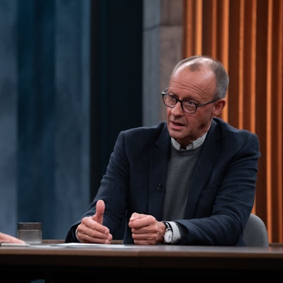 ARD/NDR-CAREN MIOSGA
Caren Miosga und Friedrich Merz (CDU)
©NDR/Thomas Ernst,honorarfreie Verwendung gemäß der AGB im engen inhaltlichen, redaktionellen Zusammenhang mit genannter NDR-Sendung bei Nennung "Bild:NDR/Thomas Ernst"