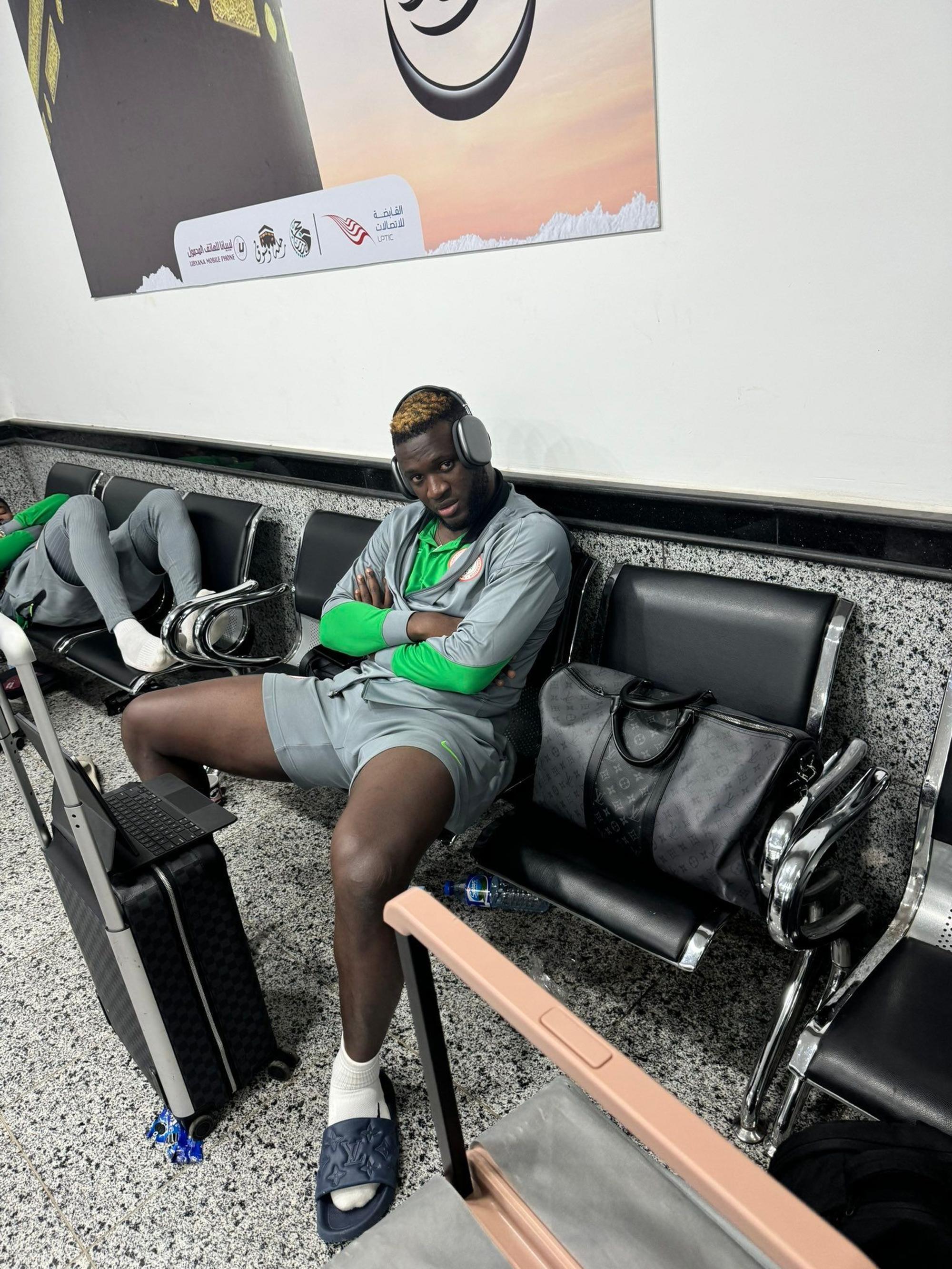 Victor Boniface am Flughafen in Libyen