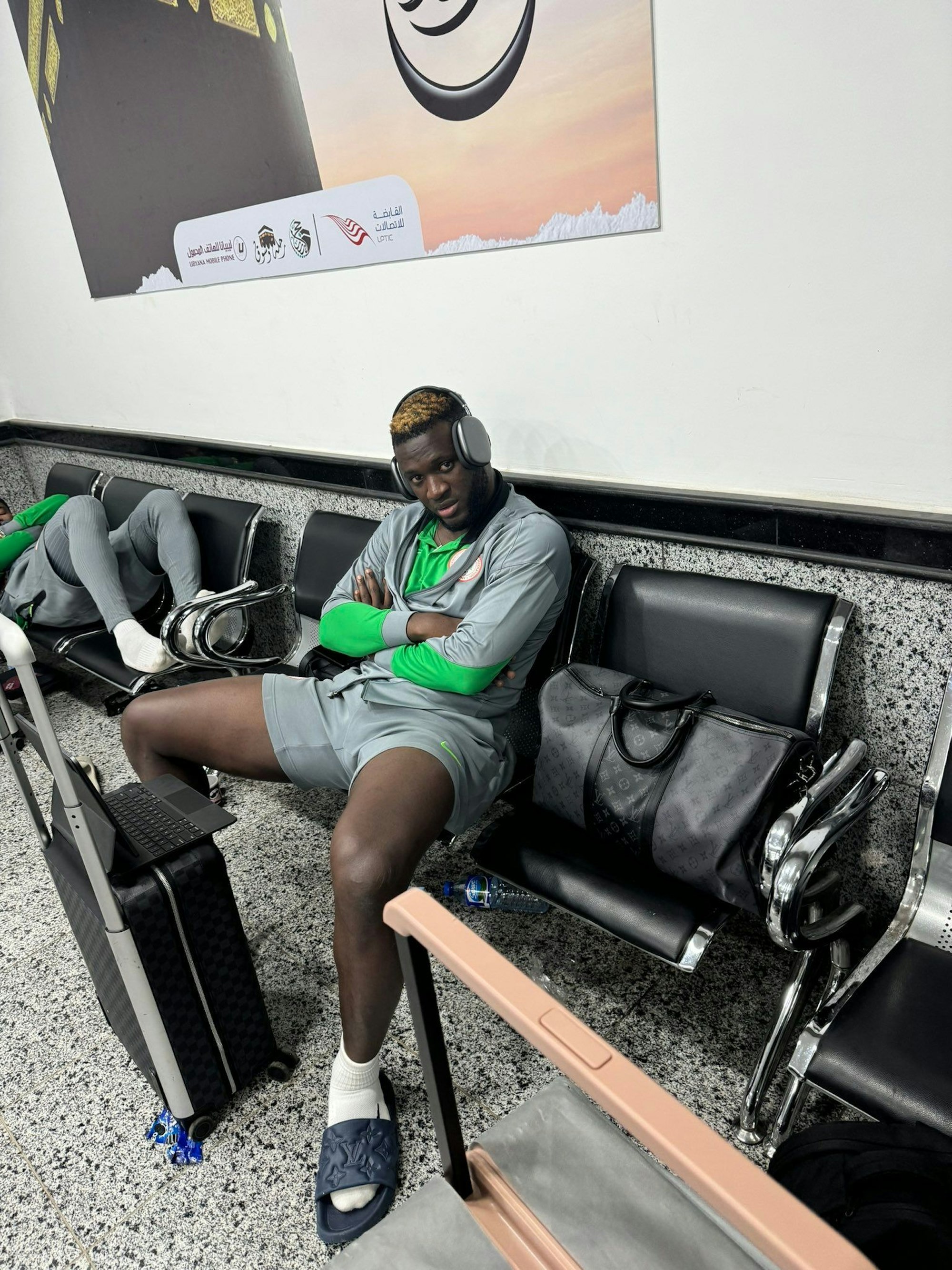 Victor Boniface am Flughafen in Libyen