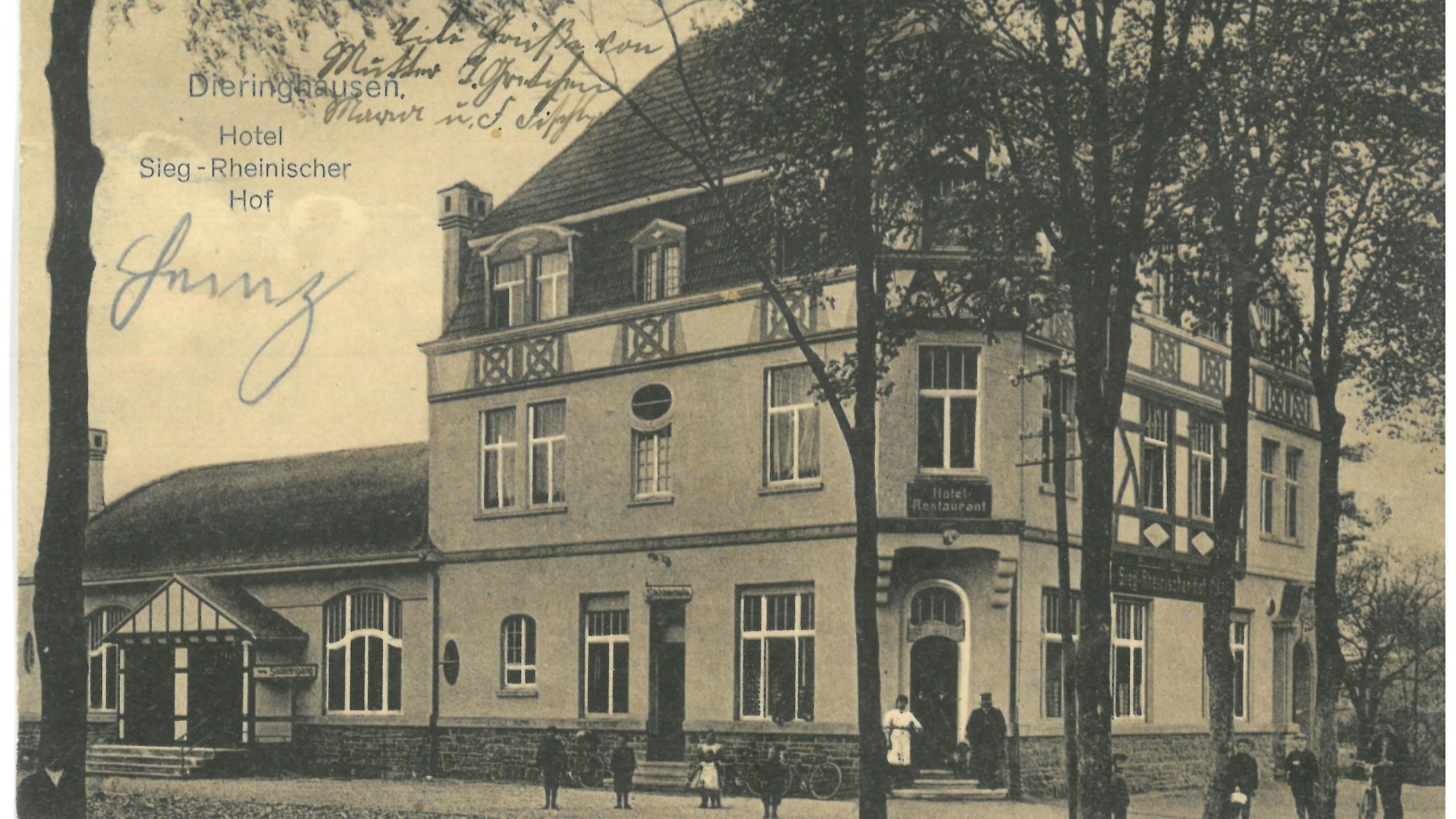 Historisches Foto: Blick auf den Rheinischen Hof in Dieringhausen.