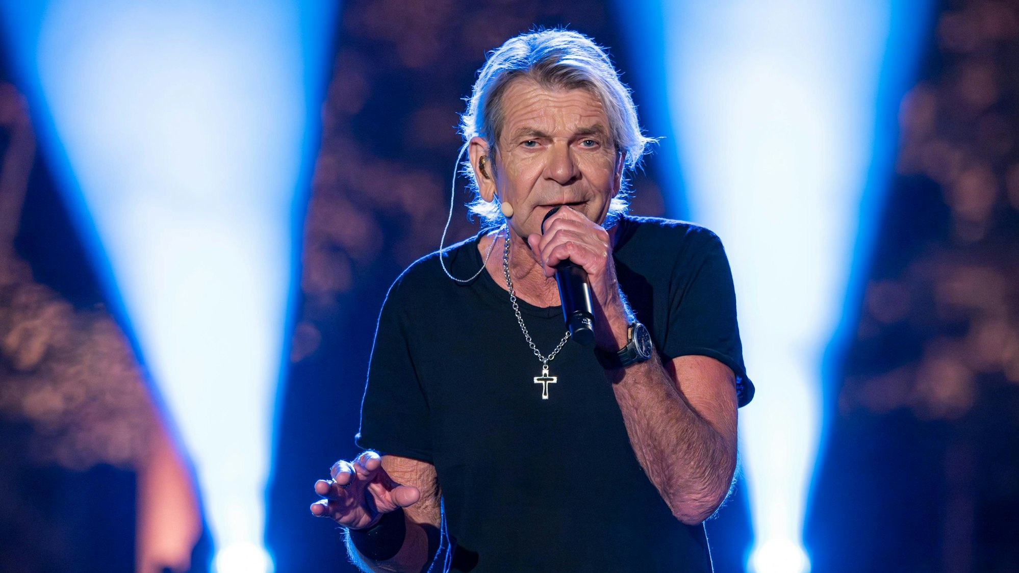 Matthias Reim auf der Bühne.