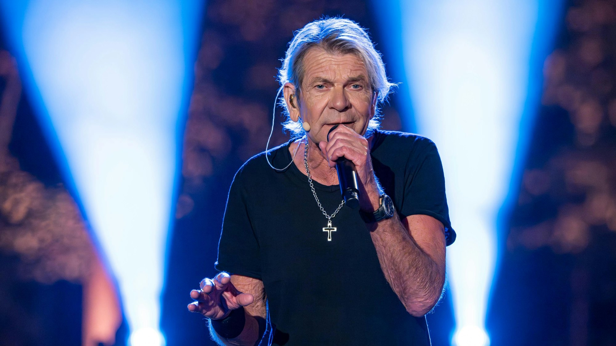 Matthias Reim auf der Bühne.