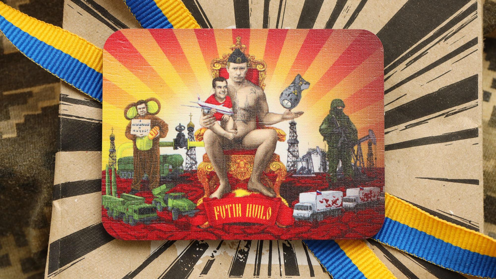 Werbegeschenk einer ukrainischen Getränkefirma: Putin mit Medwedew auf dem Schoß – die Atombombe stets griffbereit. (Archivbild)
