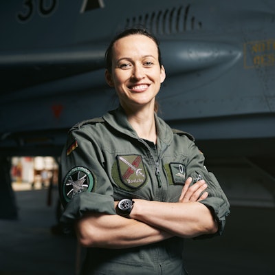 Nicola Winter lebt in Bayern und in Köln.