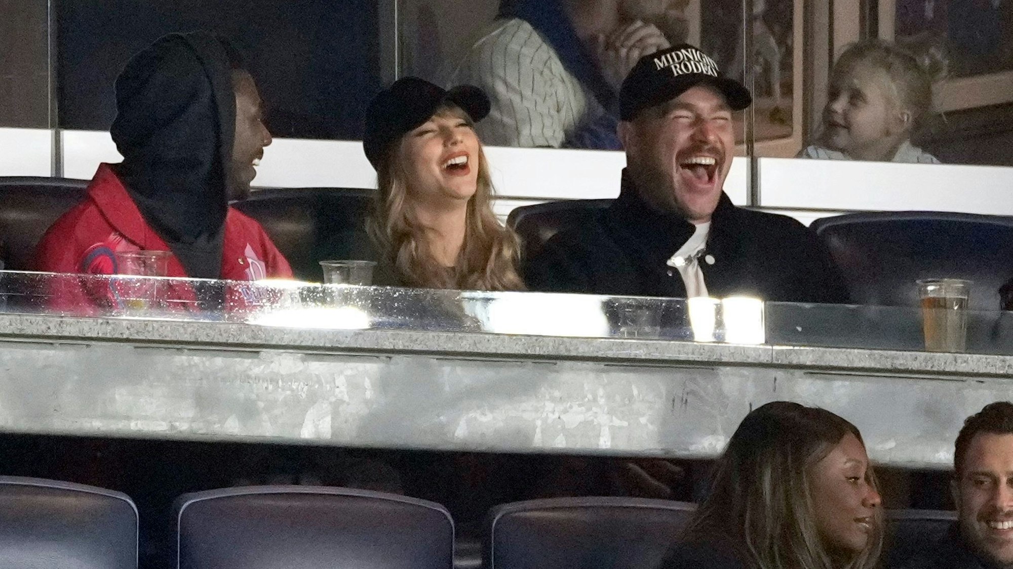 Travis Kelce und Taylor Swift schauten sich in New York ein Baseballspiel an.