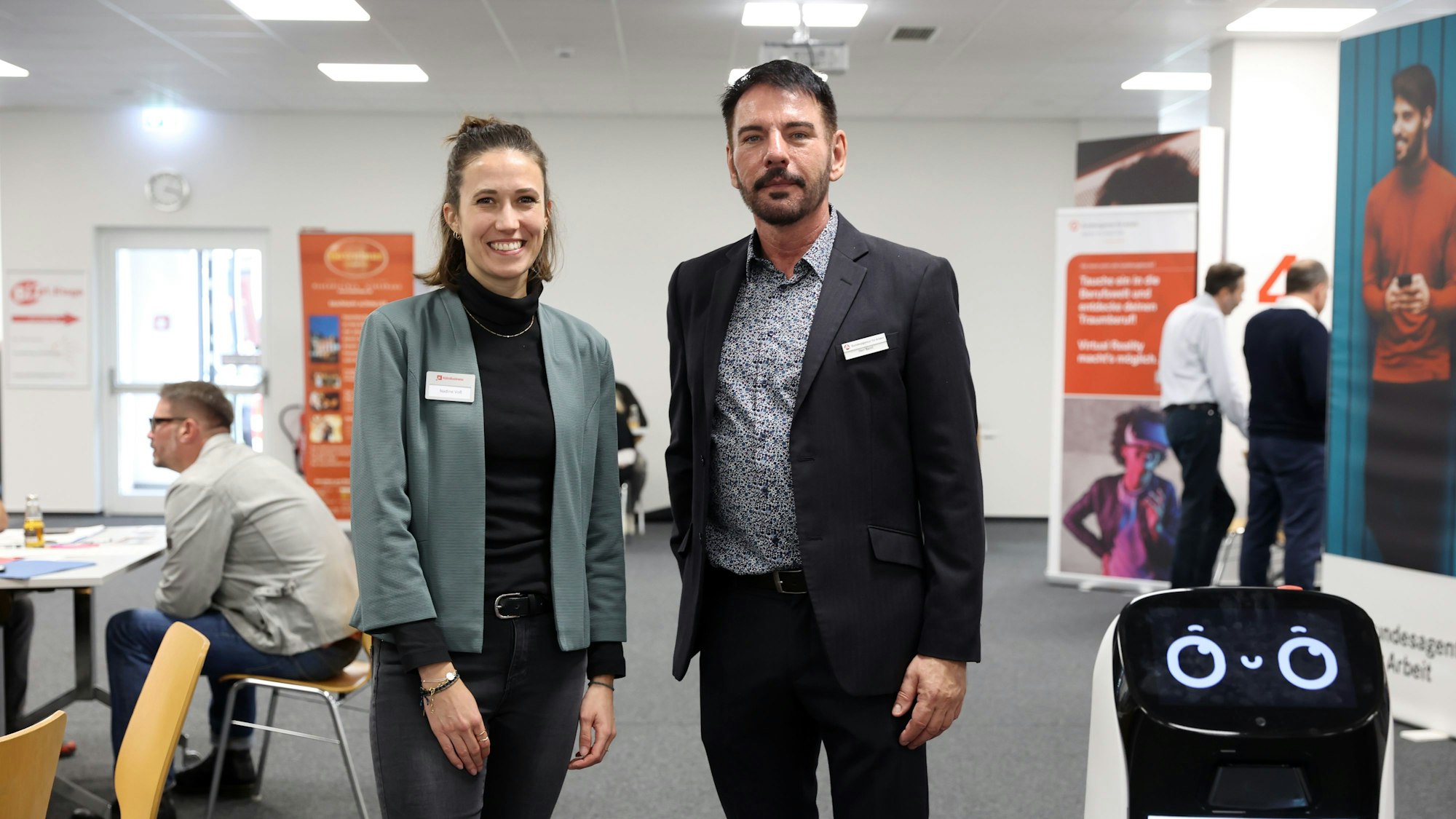 Nadine Voß von Köln Business und Uwe Berndt von der Agentur für Arbeit