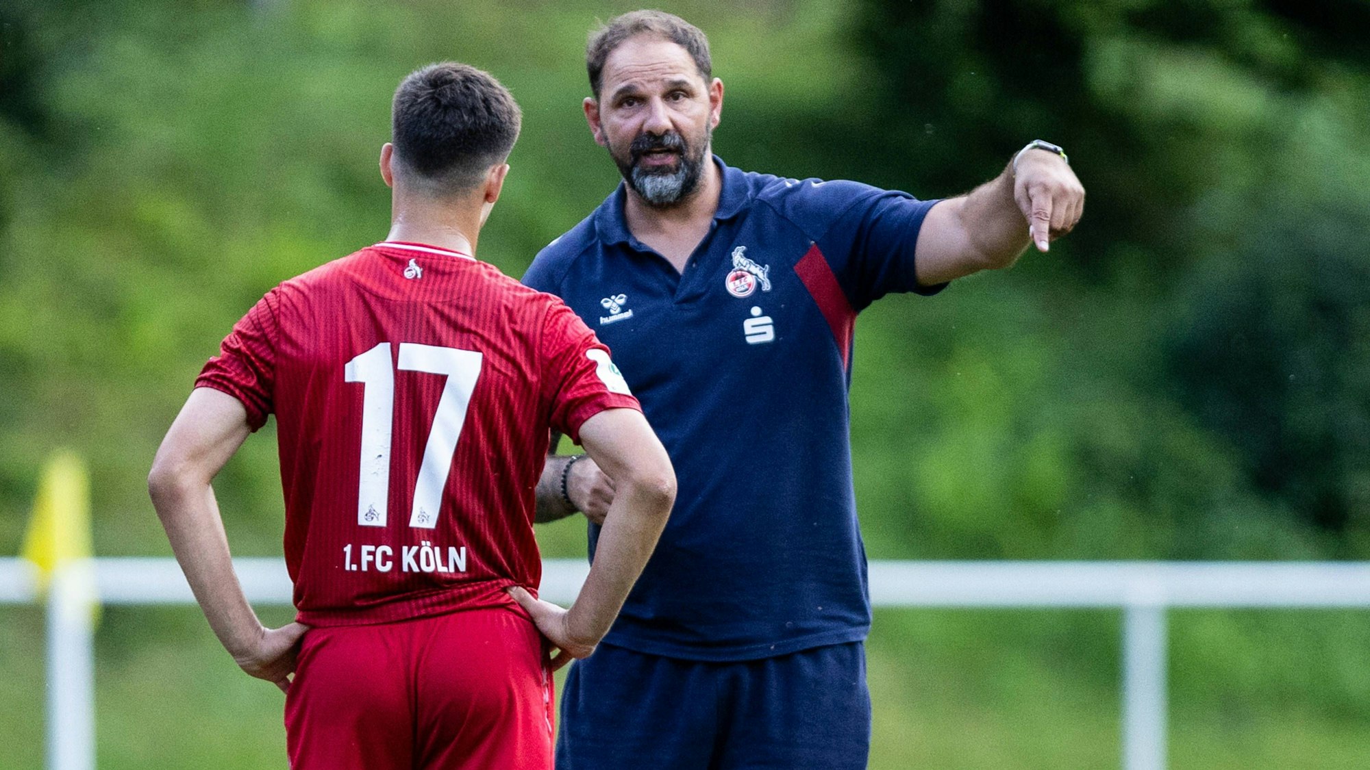 Testspiel: 1. FC Köln U19 - SV Elversberg Sportschule Hennef 10.07.2024 San-luca Spitali 1.FC Köln U19, 17, Stefan Ruthenbeck 1.FC Köln U19, Cheftrainer Testspiel: 1. FC Köln U19 - SV Elversberg Sportschule Hennef 10.07.2024 *** Test match 1 FC Köln U19 SV Elversberg Sportschule Hennef 10 07 2024 San luca Spitali 1 FC Köln U19, 17 , Stefan Ruthenbeck 1 FC Köln U19, Head Coach Test match 1 FC Köln U19 SV Elversberg Sportschule Hennef 10 07 2024 Copyright: xBEAUTIFULxSPORTS/Buriakovx