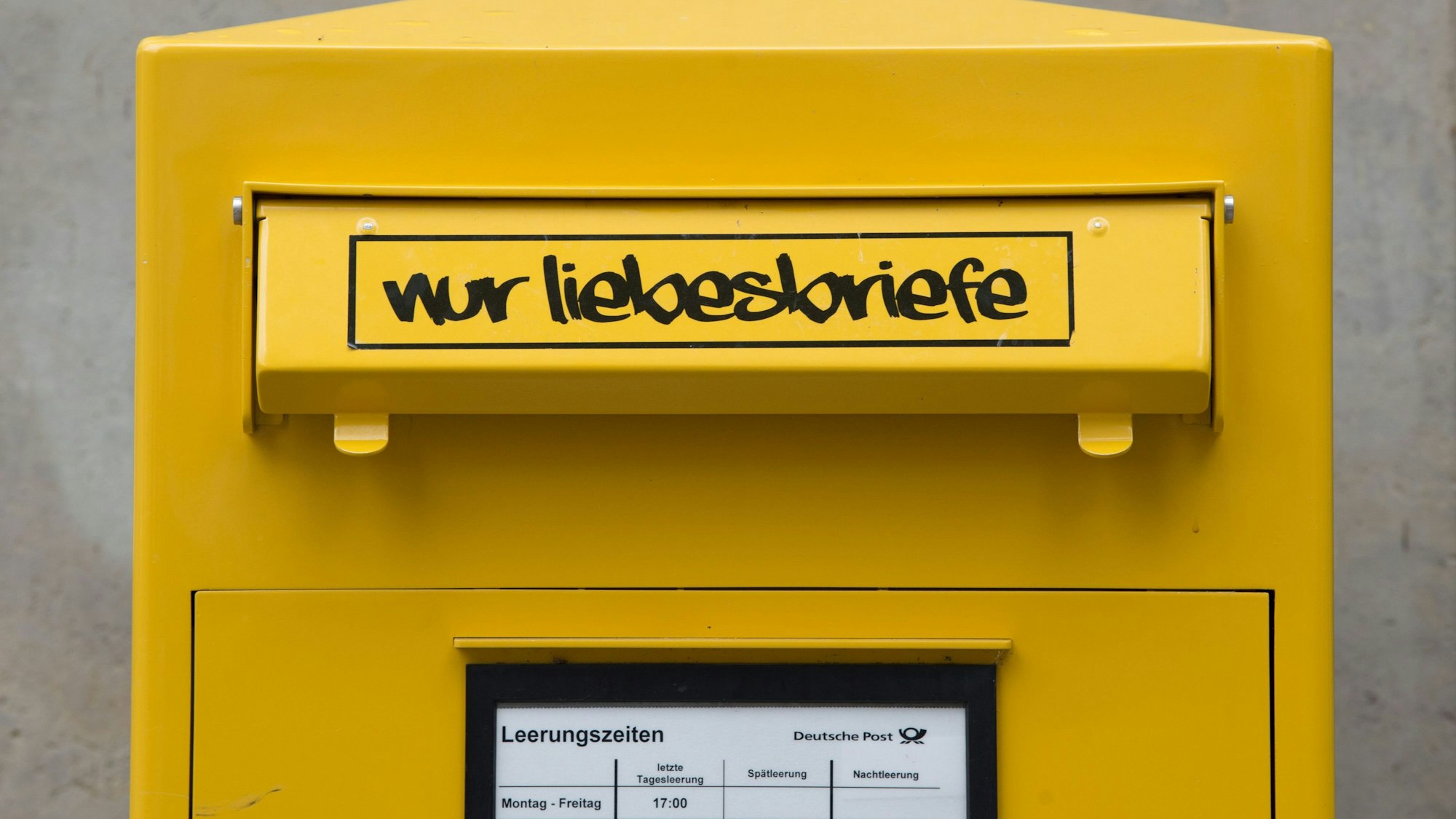 Das Foto zeigt einen Briefkasten