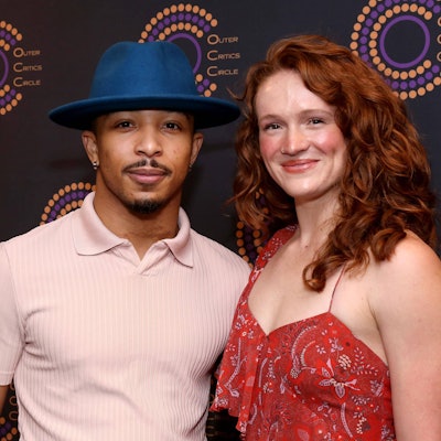 Zelig Williams (l) und Kali May Grinder bei der Verleihung der Outer Critics Circle Awards 2022.