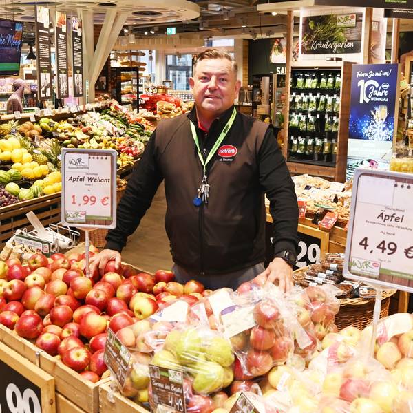 Manfred Beumer hat den Markt in den Opernpassagen aufgebaut und leitet ihn.