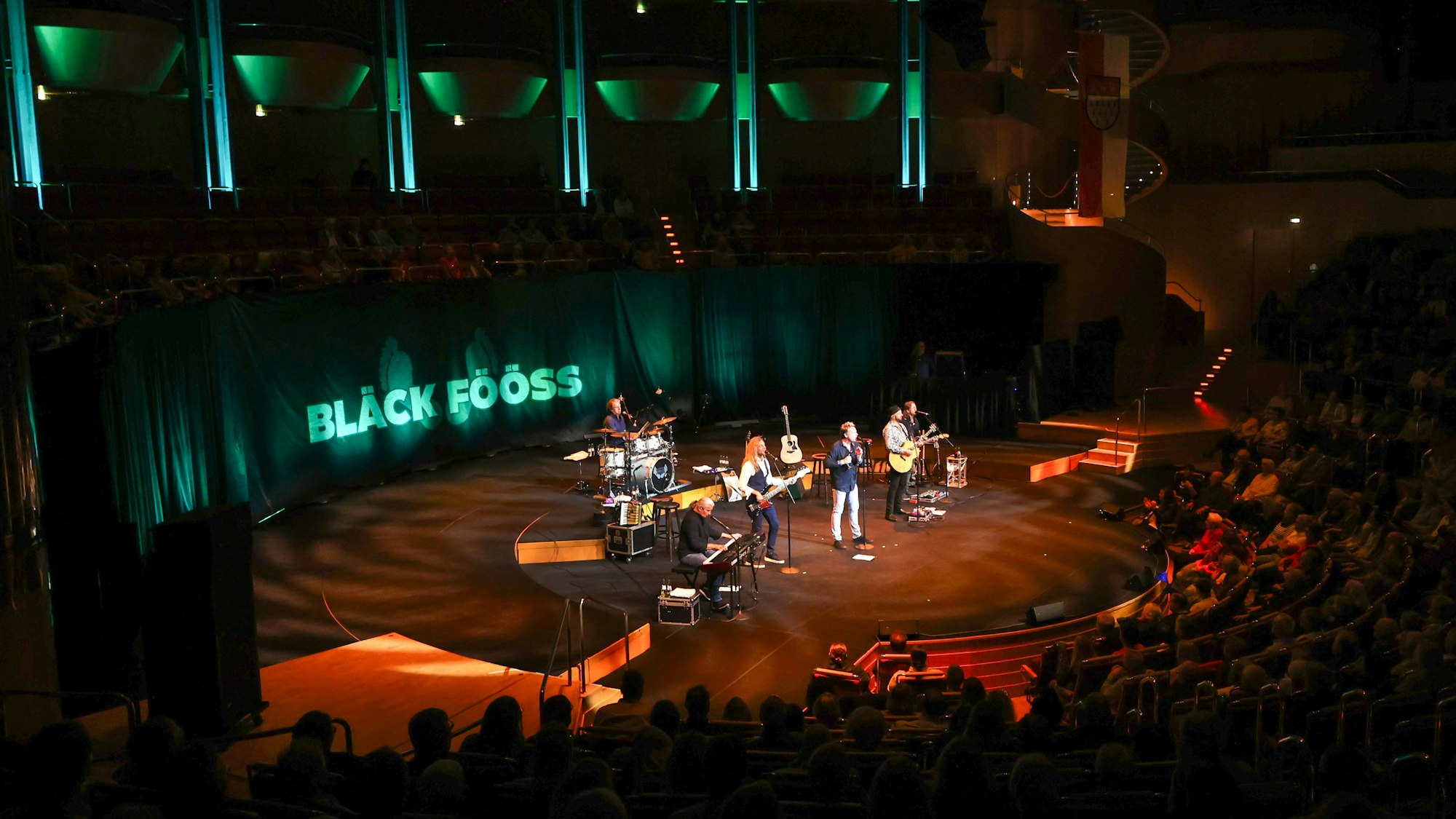 15.10.2024
Köln:
Konzert der Bläck Fööss in der Philharmonie.
Foto: Martina Goyert