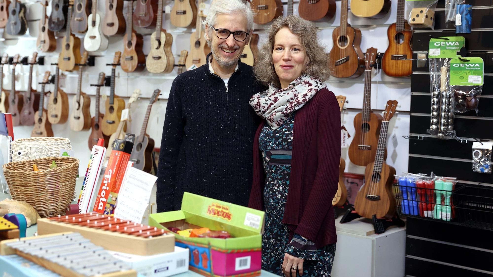 Matthias und Astrid Hinz sind die letzten verbliebenen Festangestellten. Sie lernten sich am Arbeitsplatz kennen.