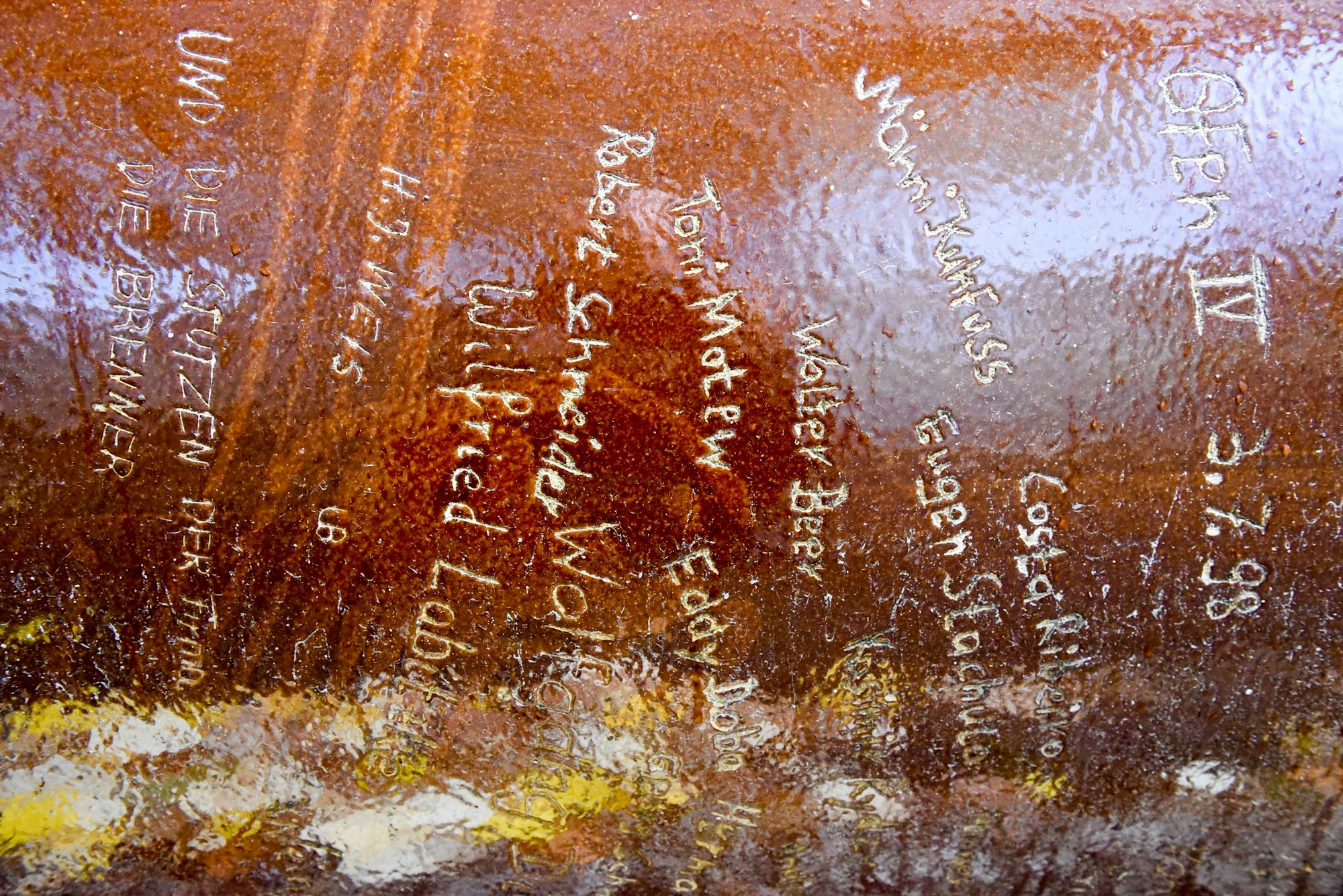 Auf dem Bild sind die Spuren der Arbeiter zu sehen.