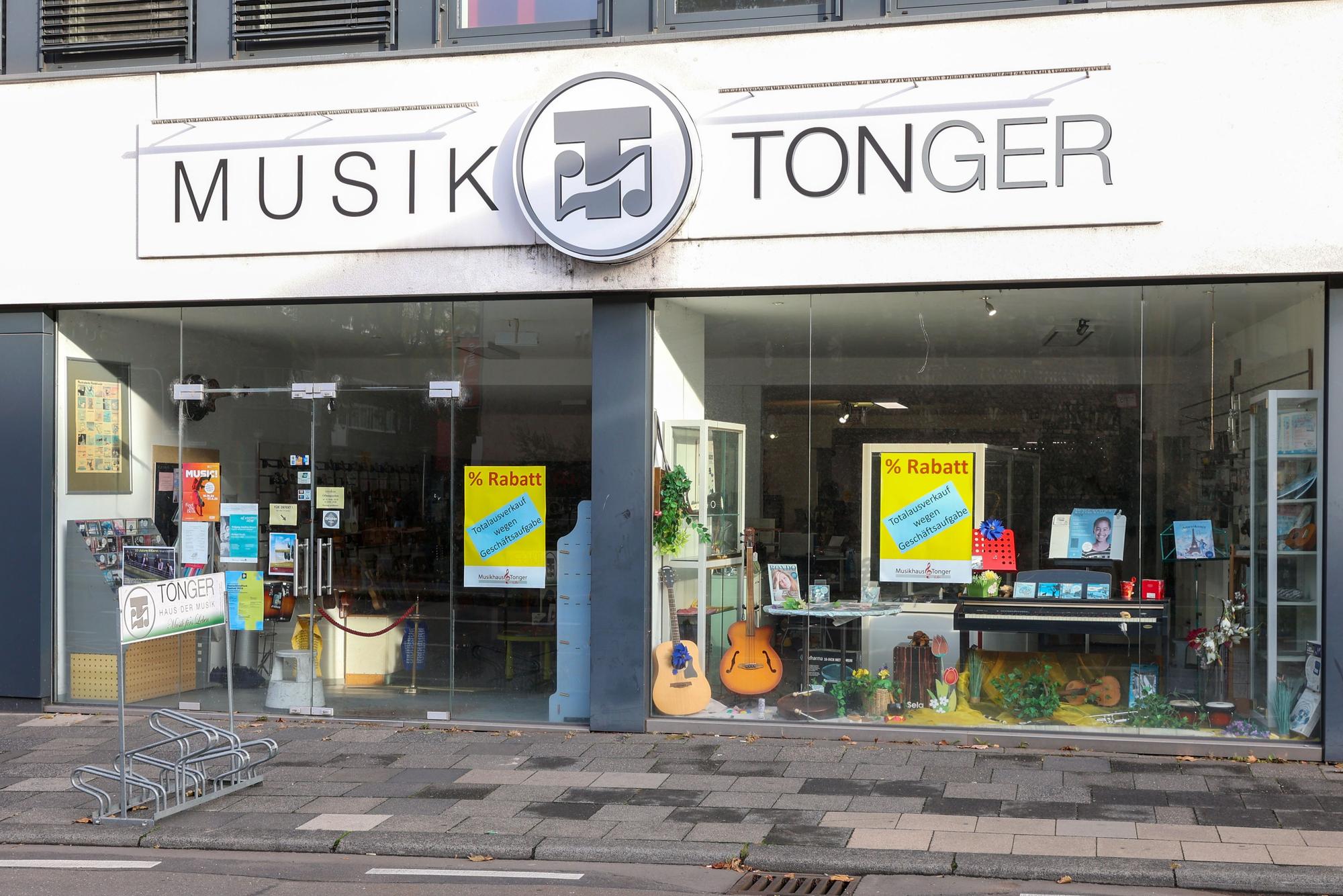 Außenfront des Musikhaus Tonger in der Zeughausstraße