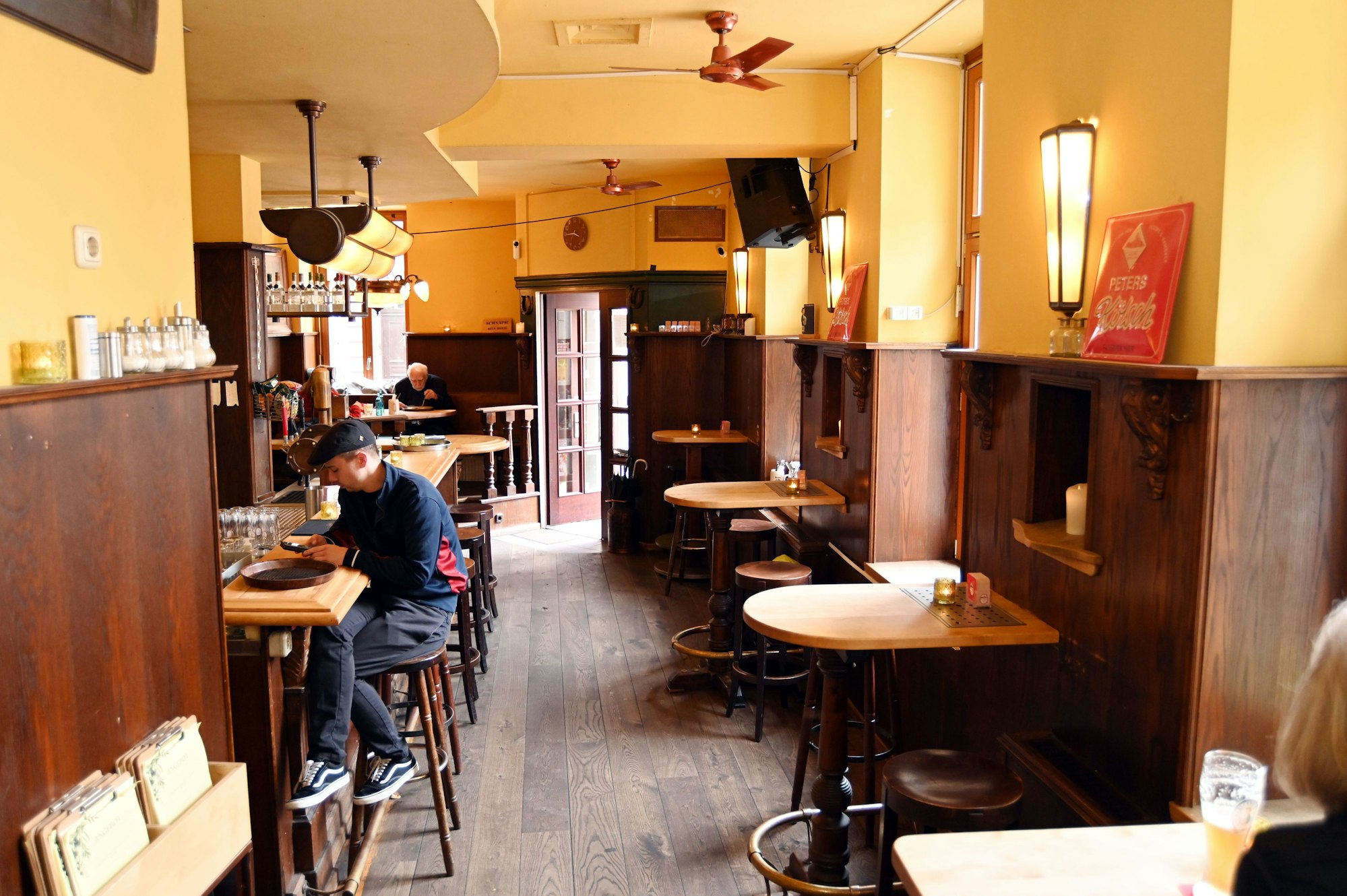 15.10.2024 Köln. Gastrokolumne „Schmeckts Frau Floss?“ im Brauhaus Severin. Foto: Alexander Schwaiger