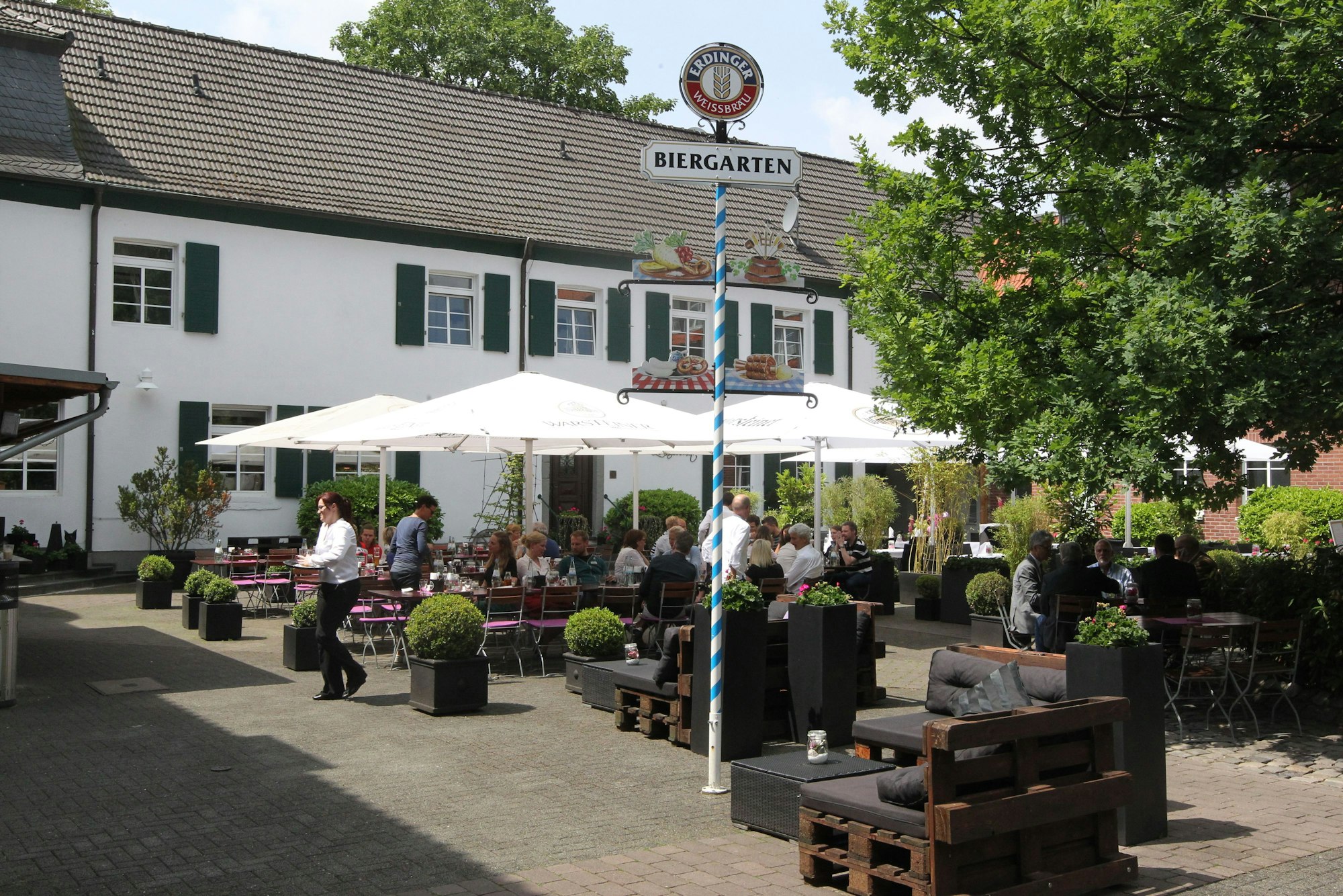 Der Clostermanns Hof in Niederkassel freut sich über wachsende Gästezahlen, nicht nur wegen seines Biergartens. Vor allem Tagungsgäste sorgen für eine gute Auslastung des Hotels.