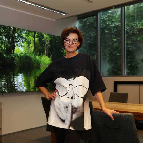 Ulrike Bodinka an ihrem Arbeitsplatz