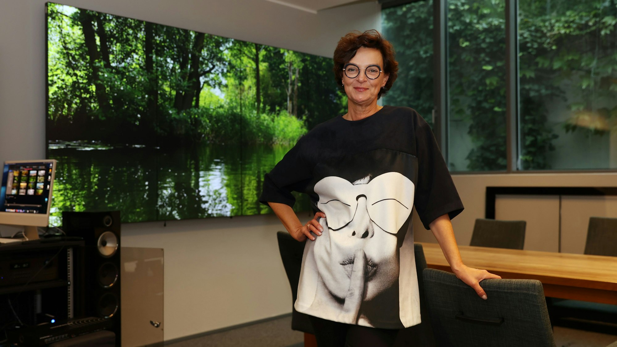 Ulrike Bodinka an ihrem Arbeitsplatz