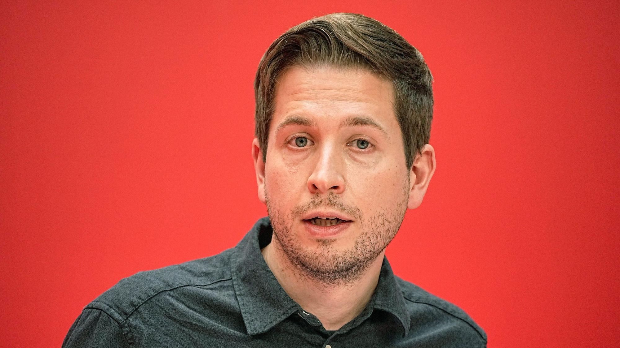 Kevin Kühnert habe sich vor einigen Jahren in einen „Mann mit FDP-Parteibuch“ verliebt, schreibt „Die Zeit“. (Archivbild)